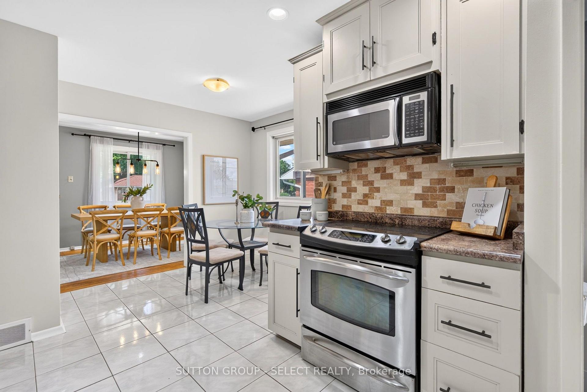 Photo 9 of 198 Arlington Crescent, London, South J — HOMEH