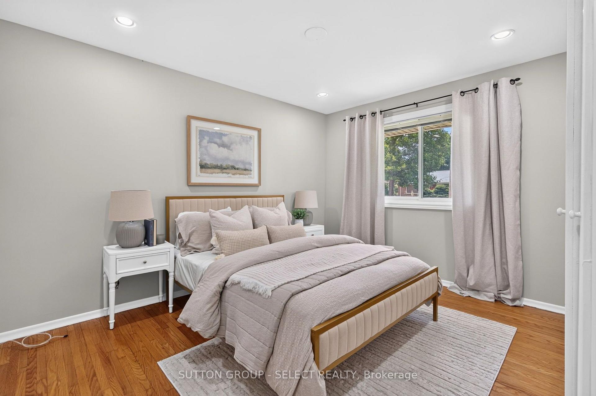 Photo 12 of 198 Arlington Crescent, London, South J — HOMEH