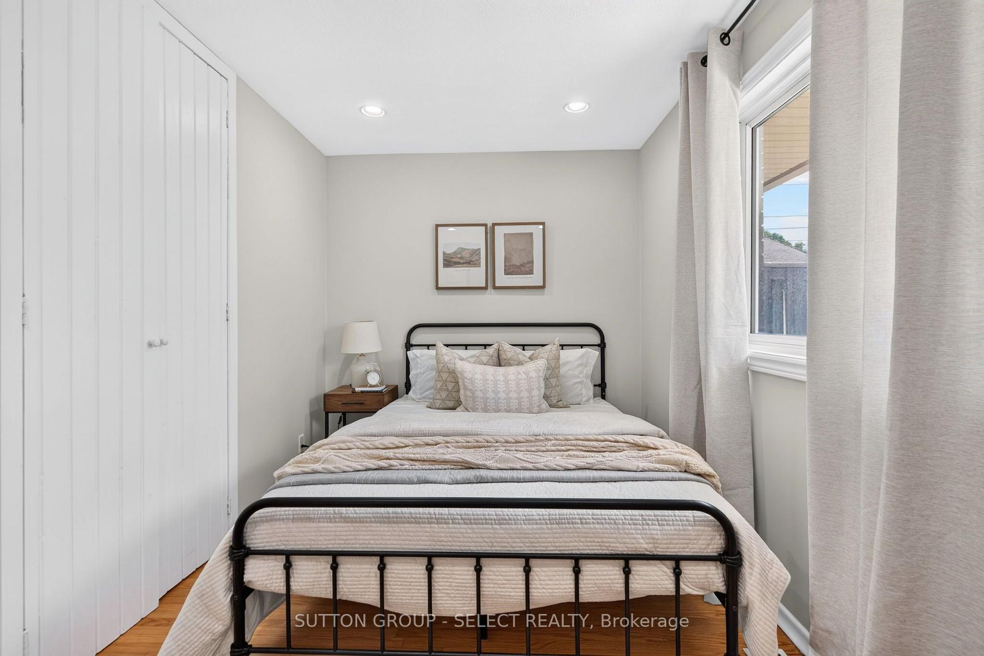 Photo 13 of 198 Arlington Crescent, London, South J — HOMEH