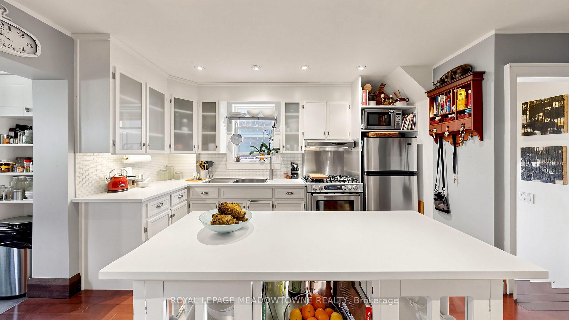 Photo 12 of 331 Glenholme Avenue, Toronto, Oakwood Village — HOMEH