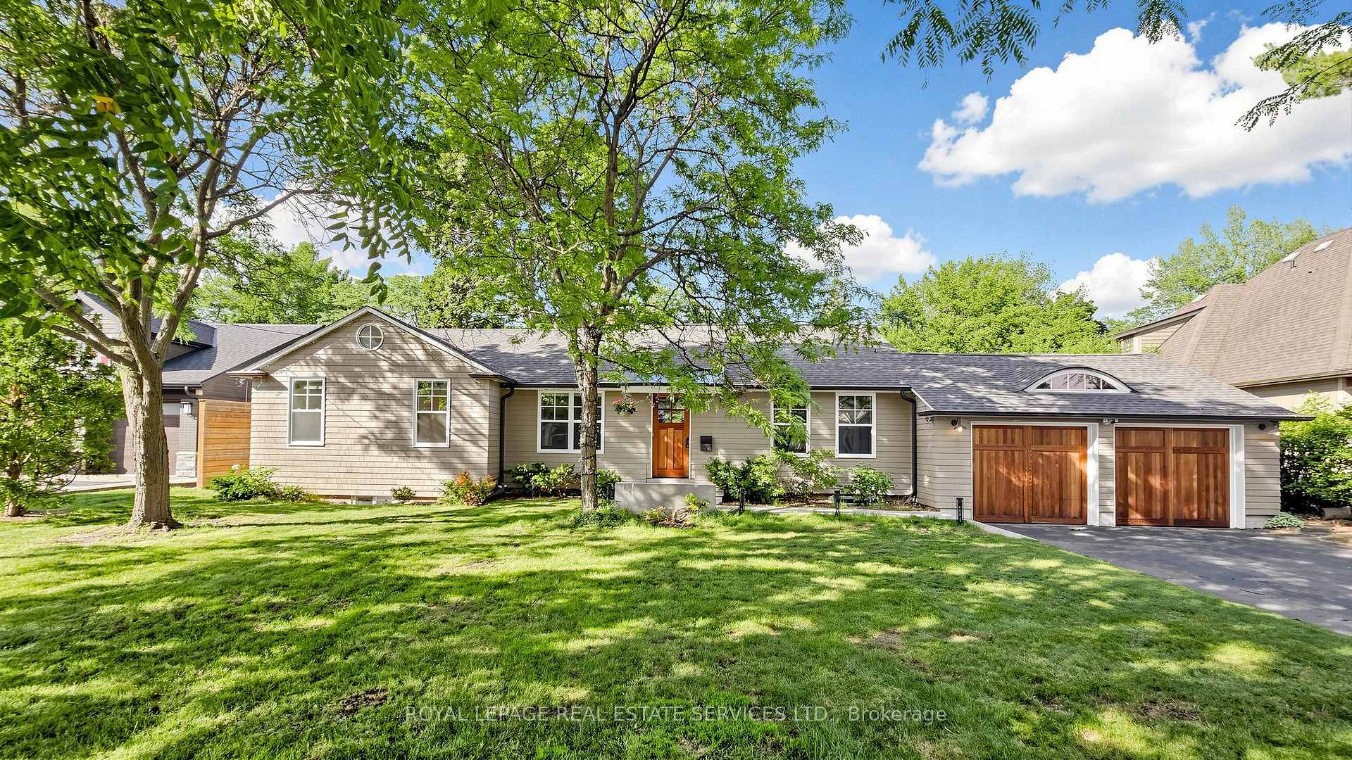 Photo 1 of 255 Oakwood Crescent, Oakville, Central — HOMEH