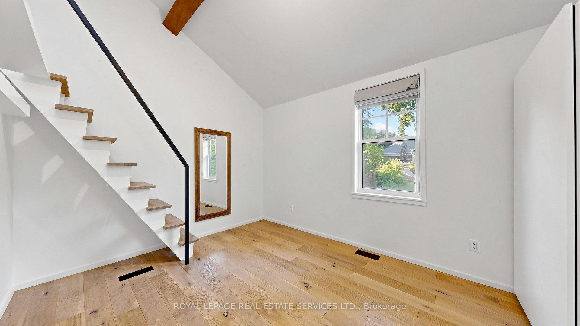Photo 25 of 255 Oakwood Crescent, Oakville, Central — HOMEH