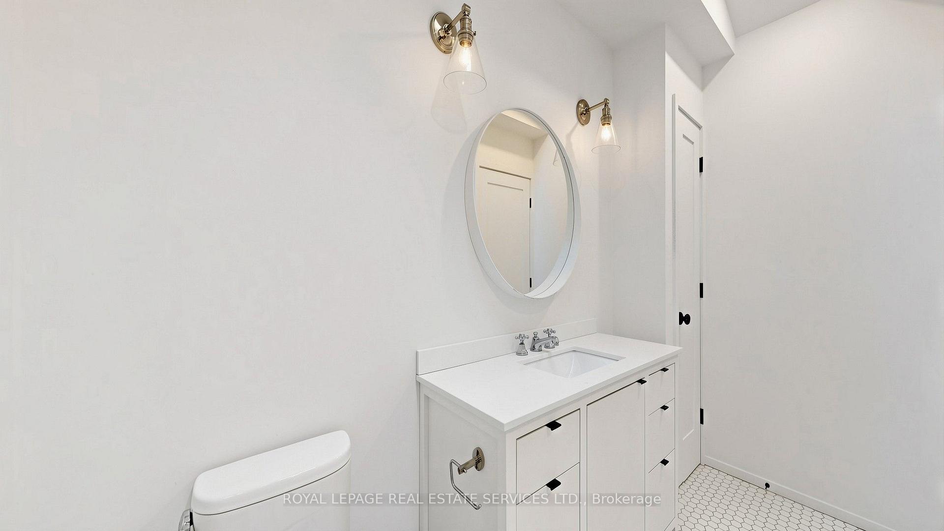 Photo 29 of 255 Oakwood Crescent, Oakville, Central — HOMEH
