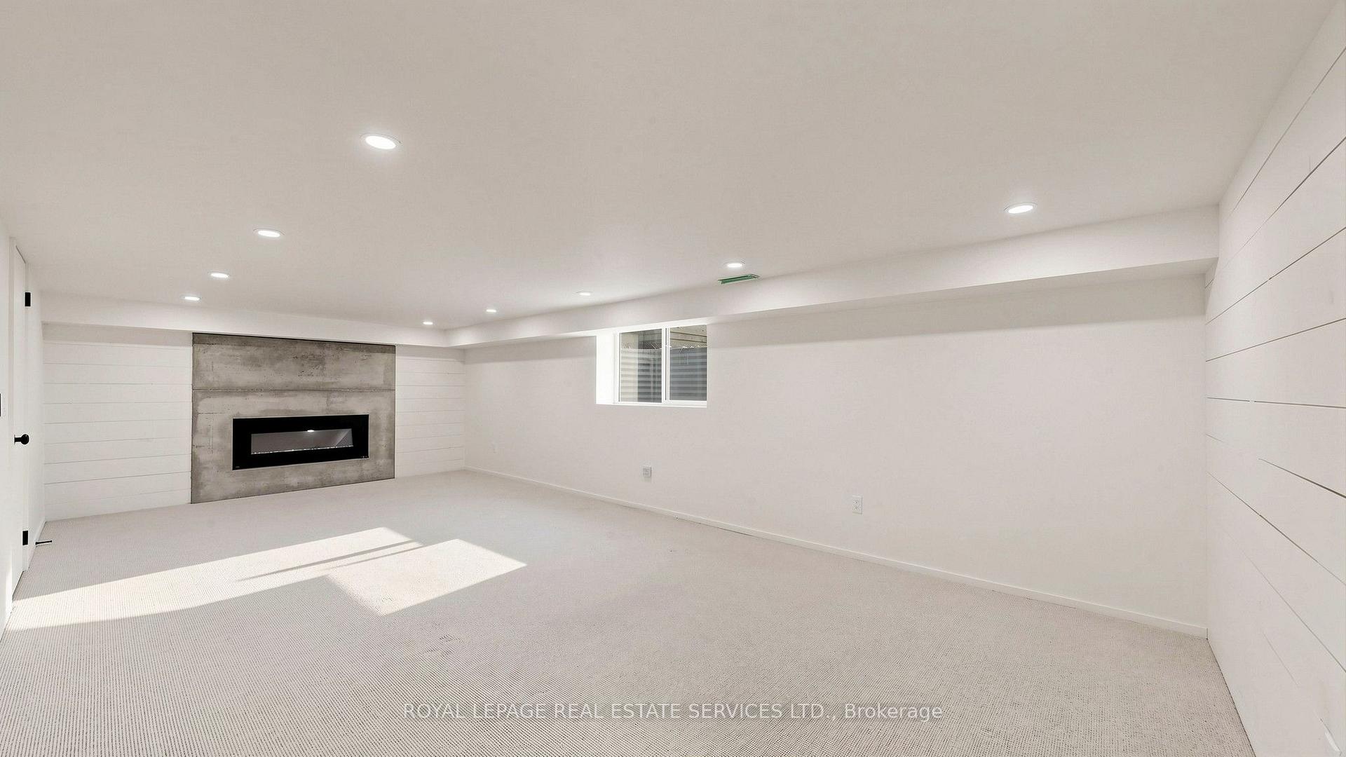 Photo 35 of 255 Oakwood Crescent, Oakville, Central — HOMEH