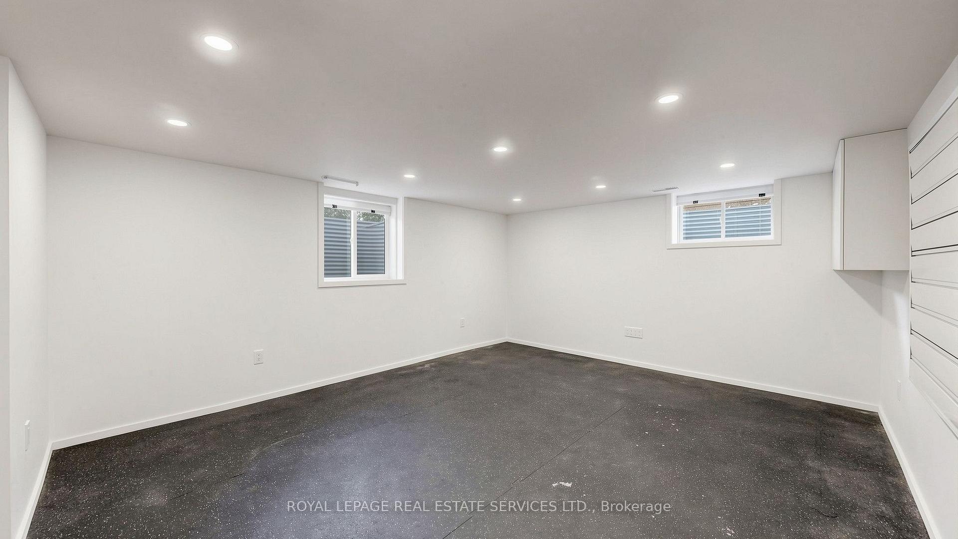Photo 36 of 255 Oakwood Crescent, Oakville, Central — HOMEH