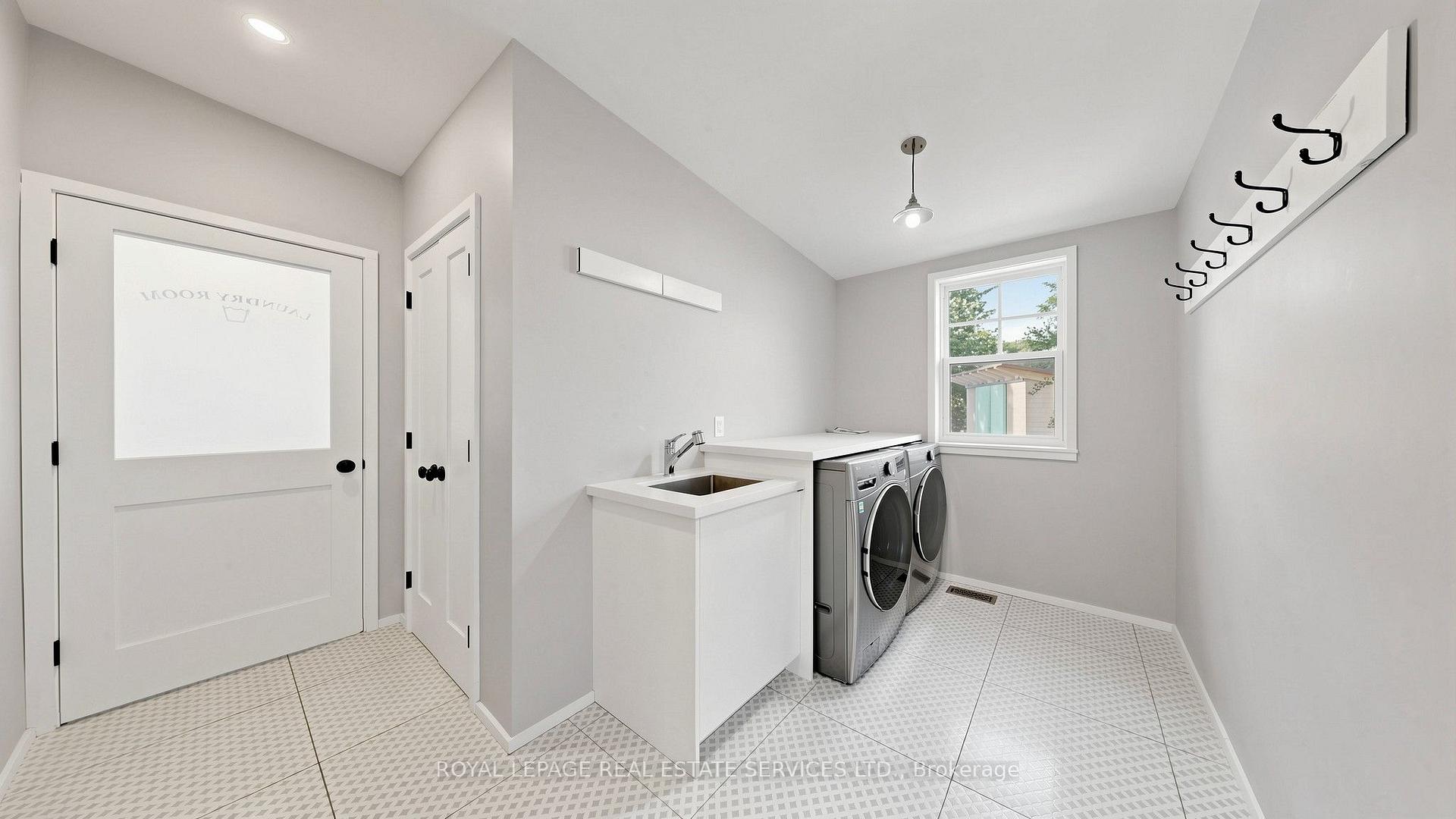 Photo 39 of 255 Oakwood Crescent, Oakville, Central — HOMEH