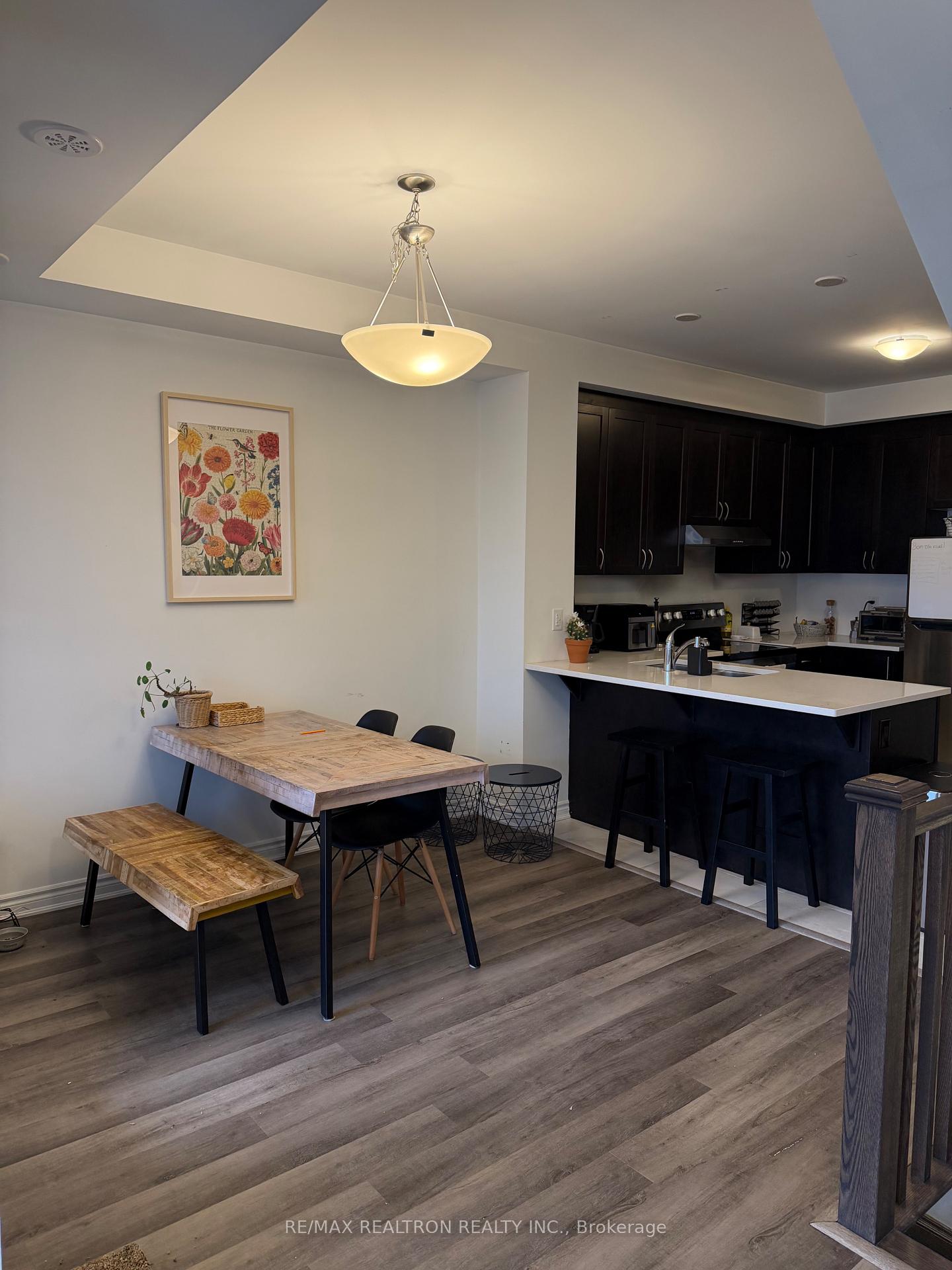 Photo 8 of 40 Ennerdale Street, Barrie, Rural Barrie Southwest — HOMEH