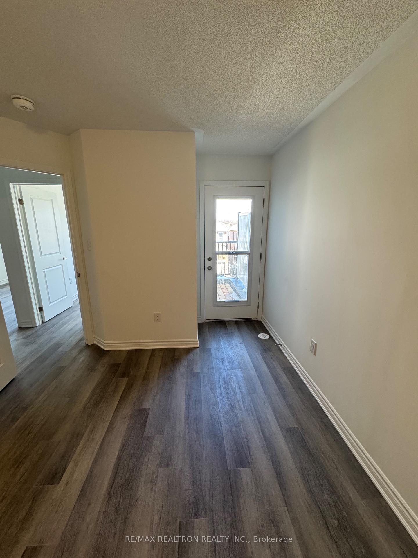 Photo 12 of 40 Ennerdale Street, Barrie, Rural Barrie Southwest — HOMEH