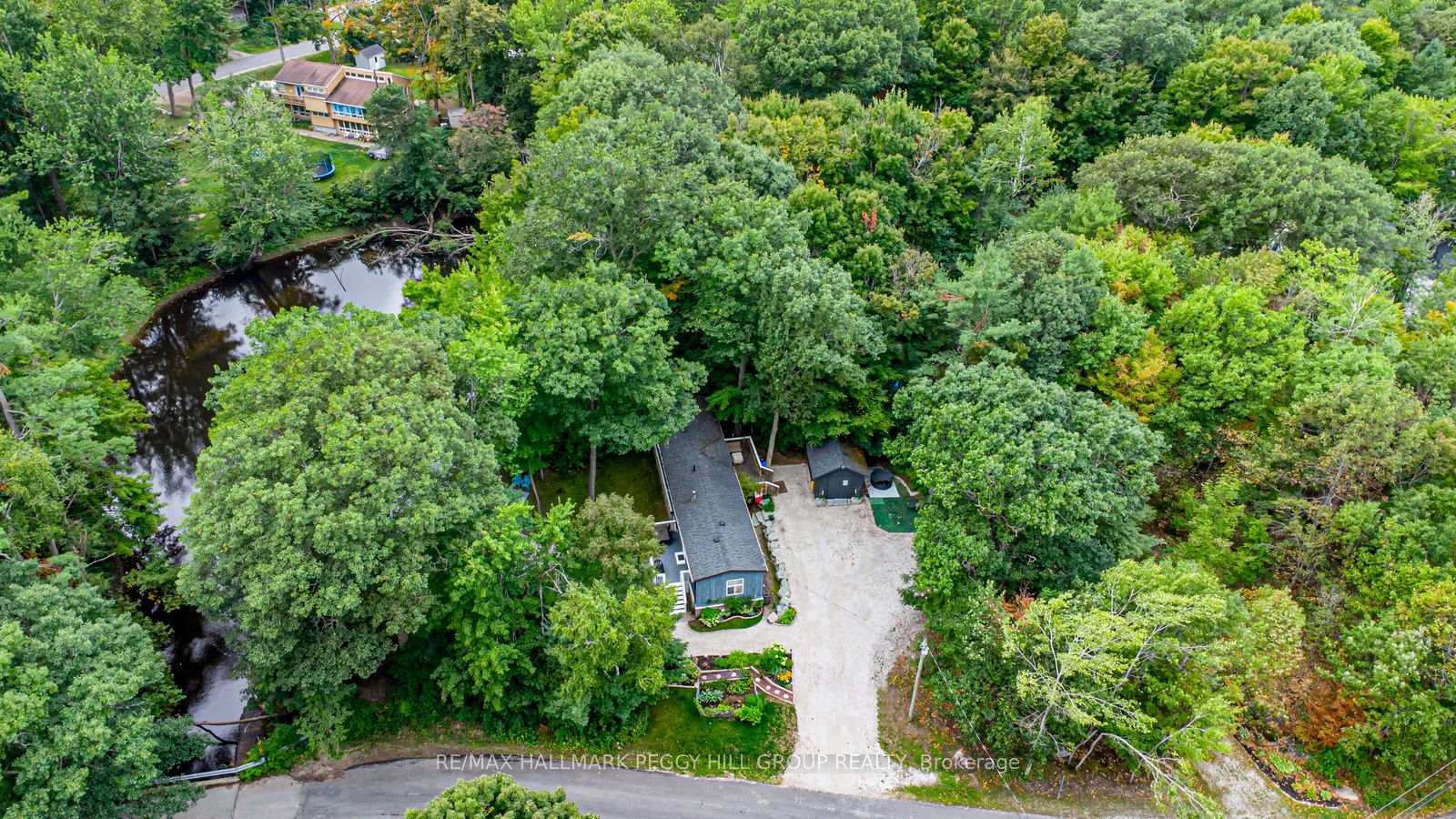 Photo 3 of 7498 Island Crescent, Ramara, Rural Ramara — HOMEH