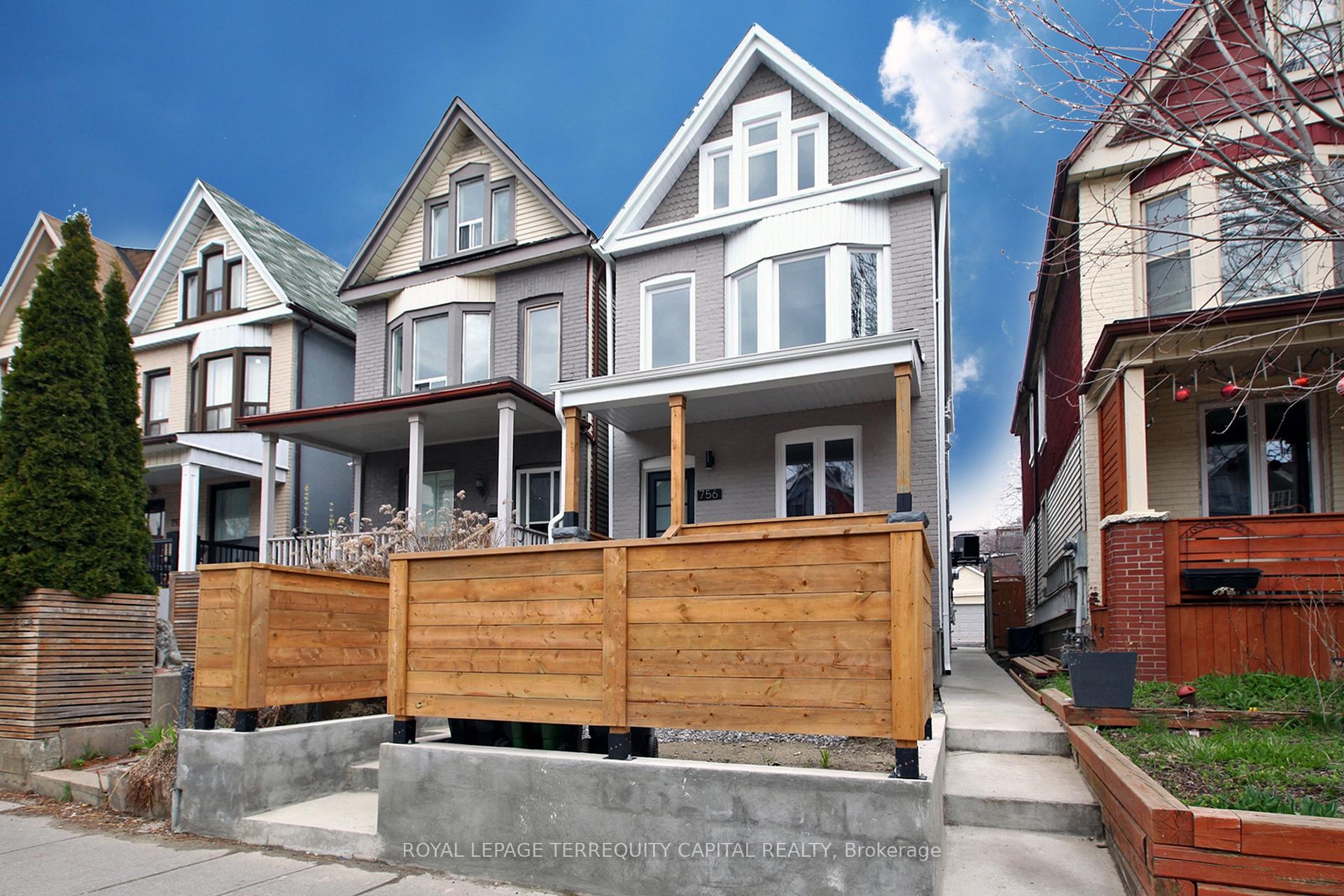 Front of Unit 1, 756 Gerrard Street E