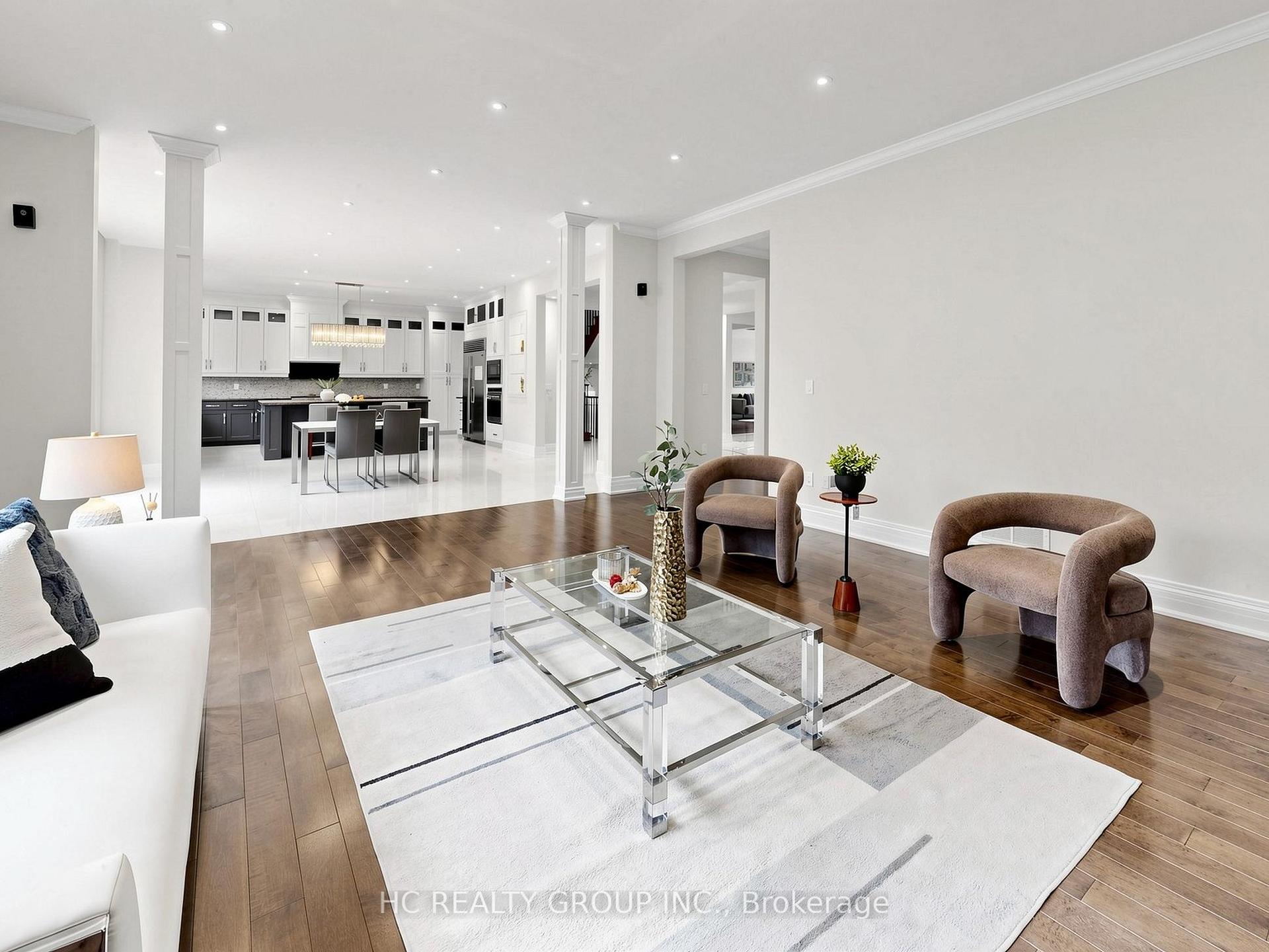 Photo 7 of 120 Upper Post Road, Vaughan, Patterson — HOMEH