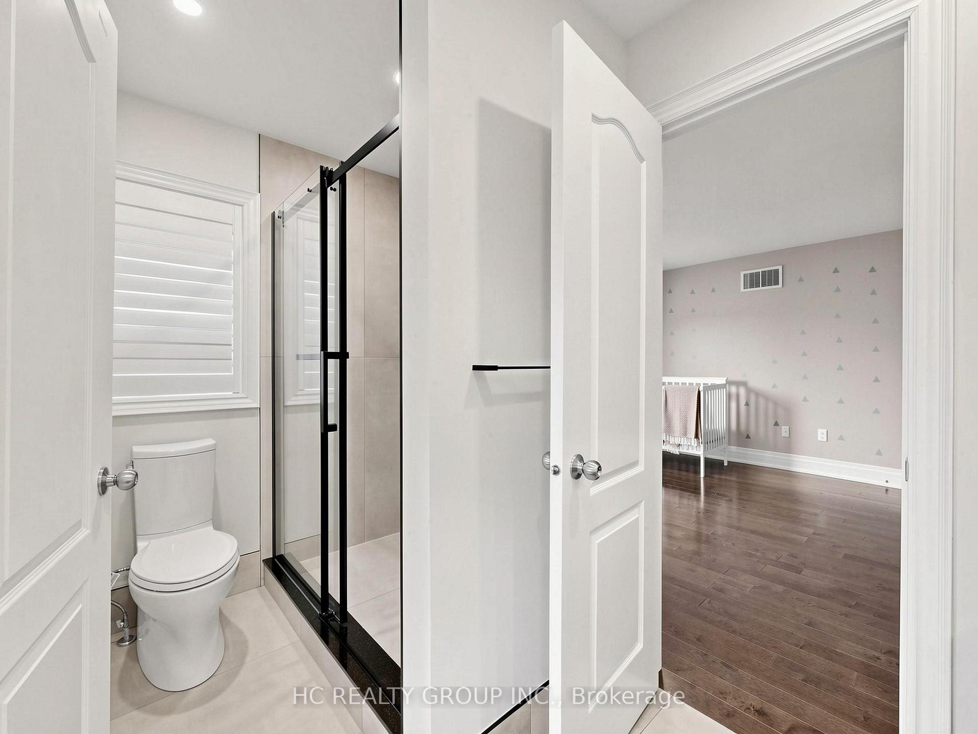 Photo 23 of 120 Upper Post Road, Vaughan, Patterson — HOMEH