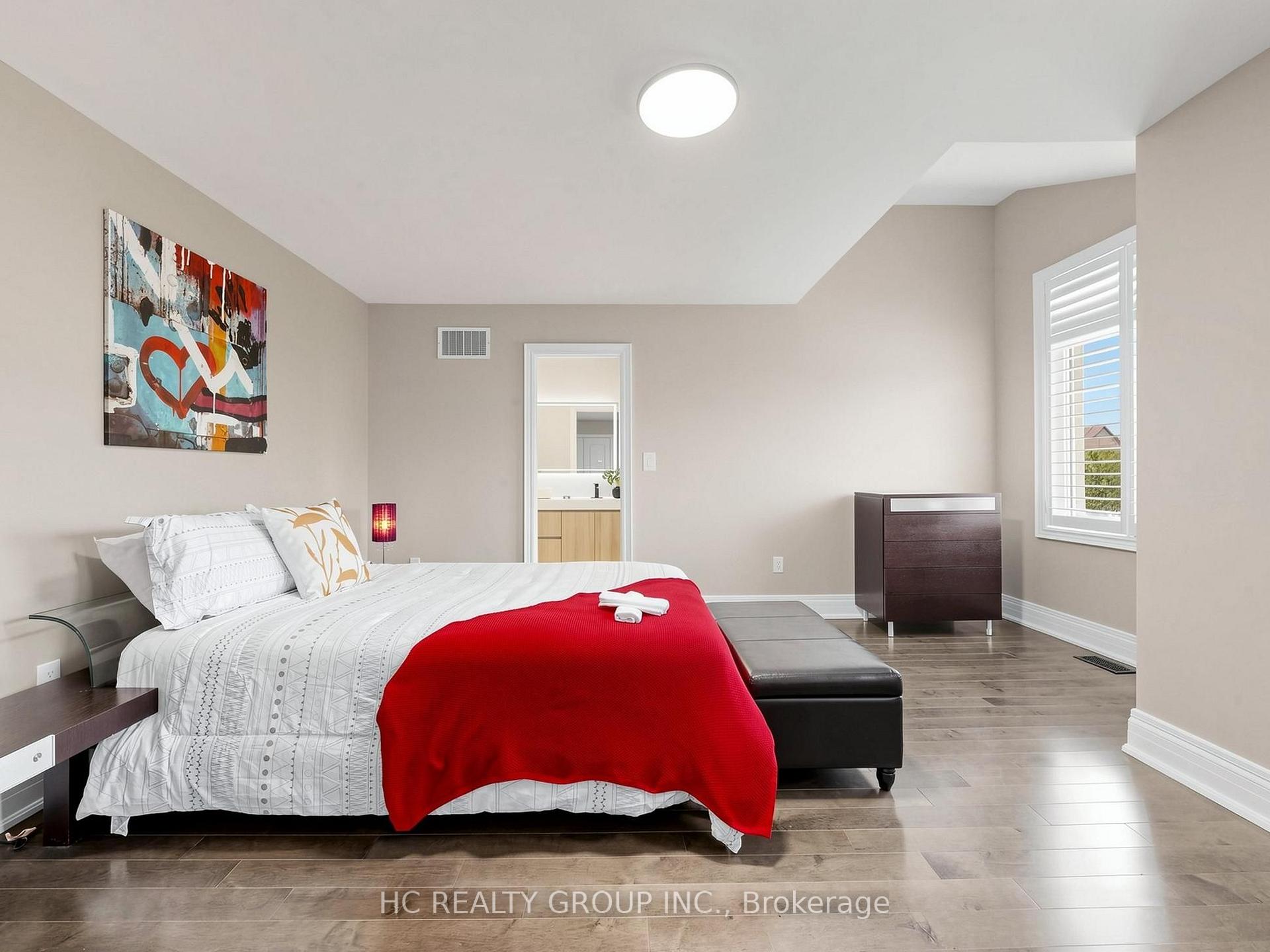 Photo 25 of 120 Upper Post Road, Vaughan, Patterson — HOMEH