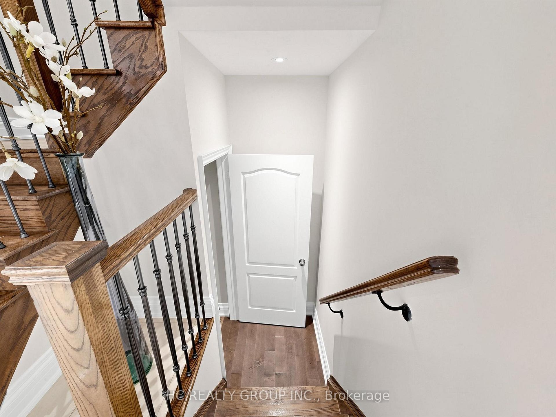 Photo 28 of 120 Upper Post Road, Vaughan, Patterson — HOMEH