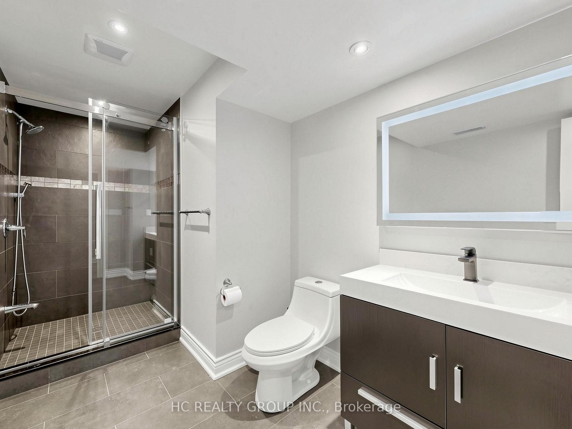 Photo 33 of 120 Upper Post Road, Vaughan, Patterson — HOMEH