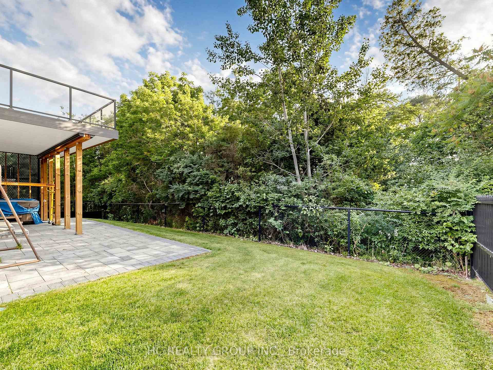 Photo 35 of 120 Upper Post Road, Vaughan, Patterson — HOMEH