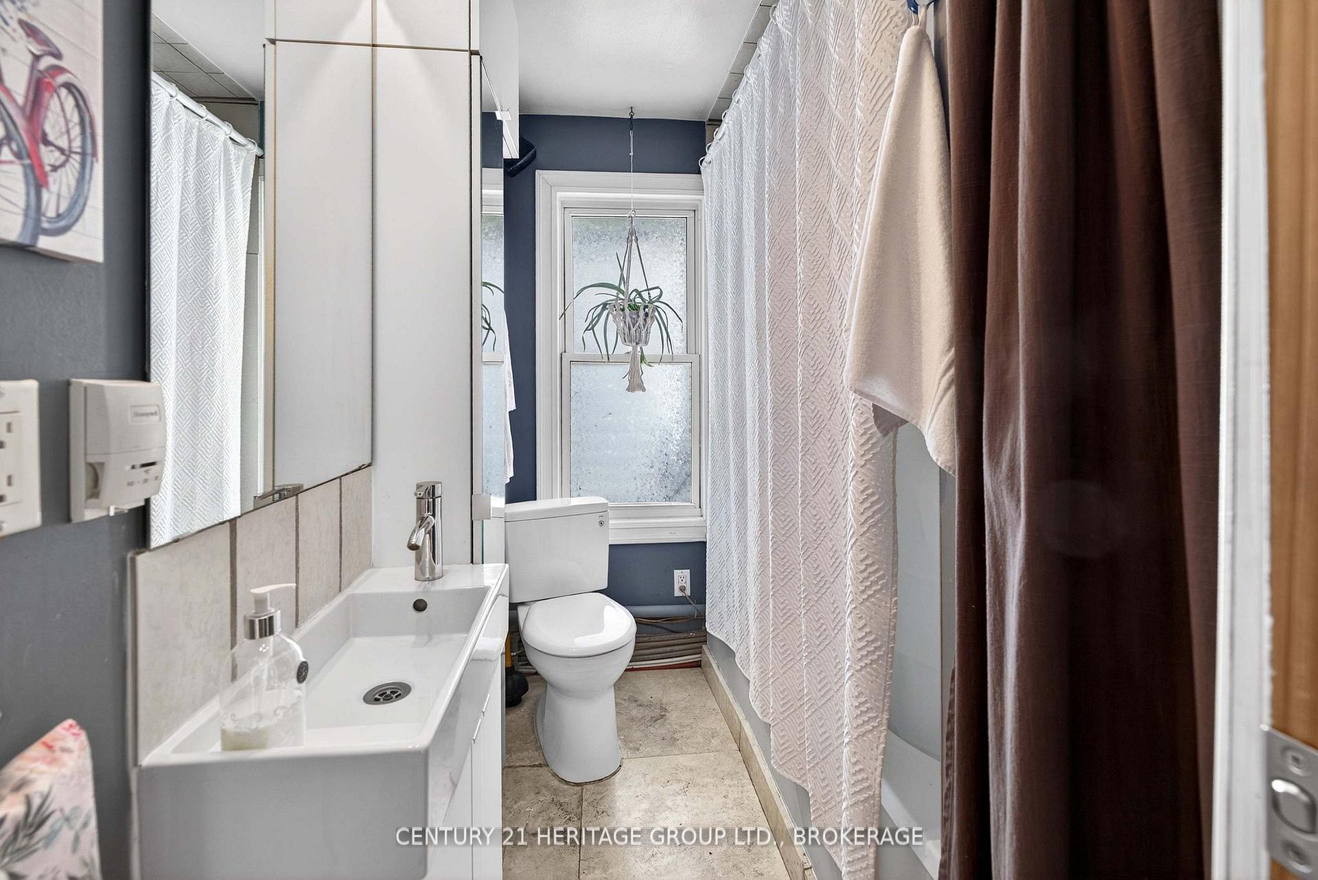 Photo 19 of 1726 Turcotte Lane, Kingston, City North of 401 — HOMEH