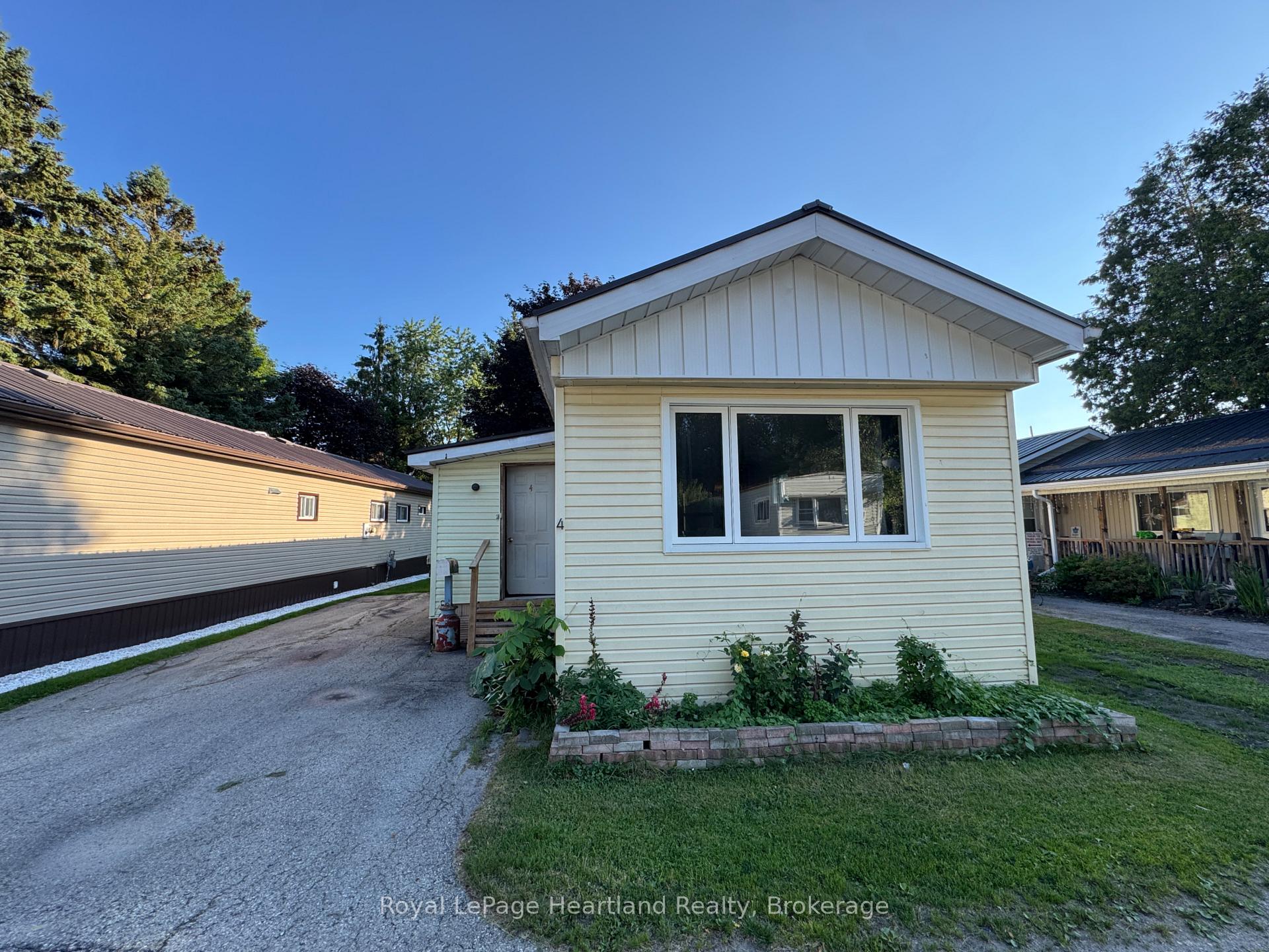 Photo 2 of 4 Trailer Park Road, Minto — HOMEH
