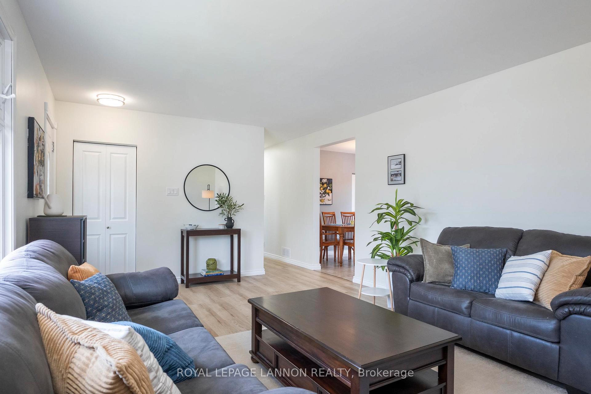 Photo 10 of 113 Isabella St. W. W, Thunder Bay, Green Acres — HOMEH