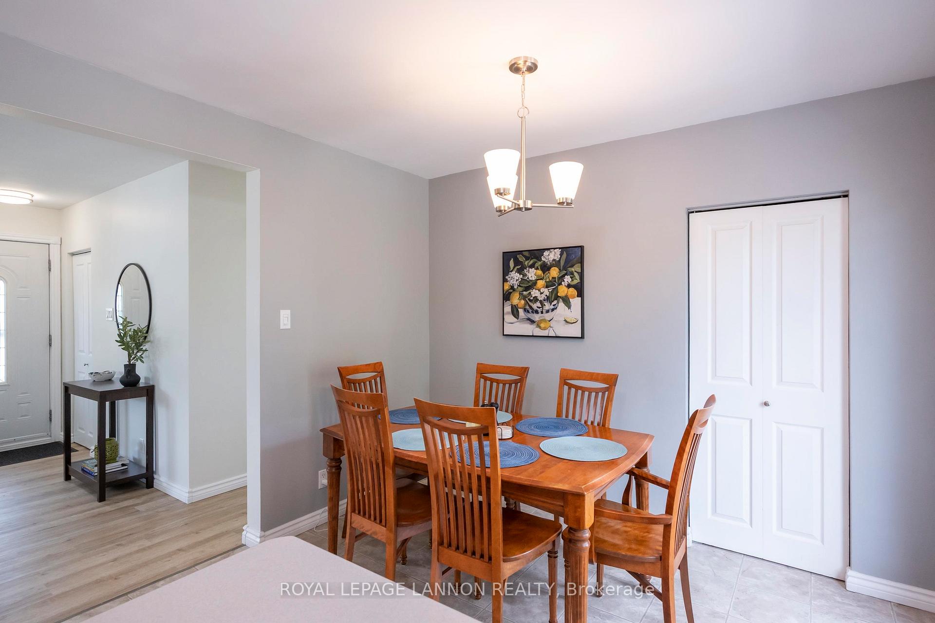 Photo 13 of 113 Isabella St. W. W, Thunder Bay, Green Acres — HOMEH