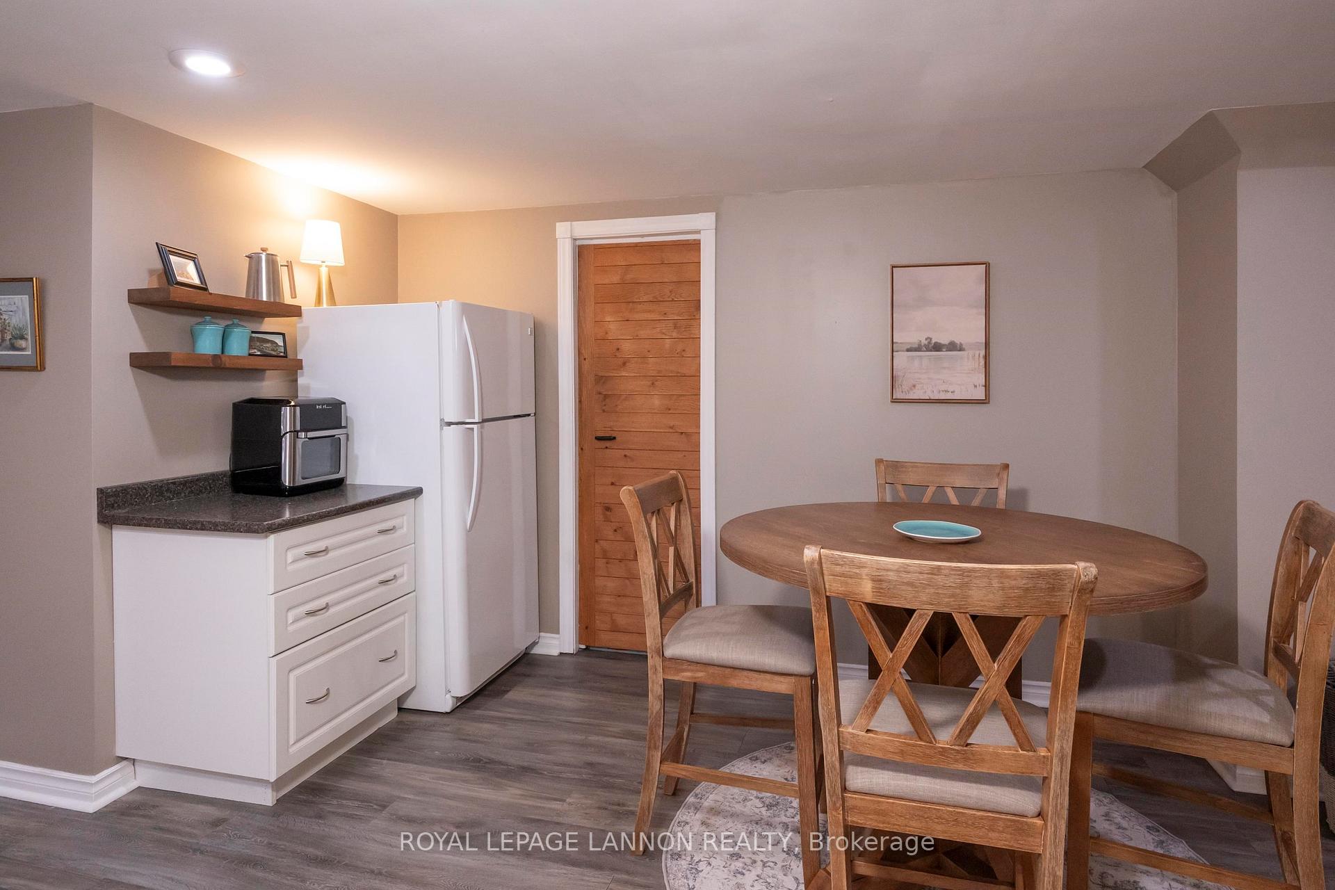 Photo 33 of 113 Isabella St. W. W, Thunder Bay, Green Acres — HOMEH
