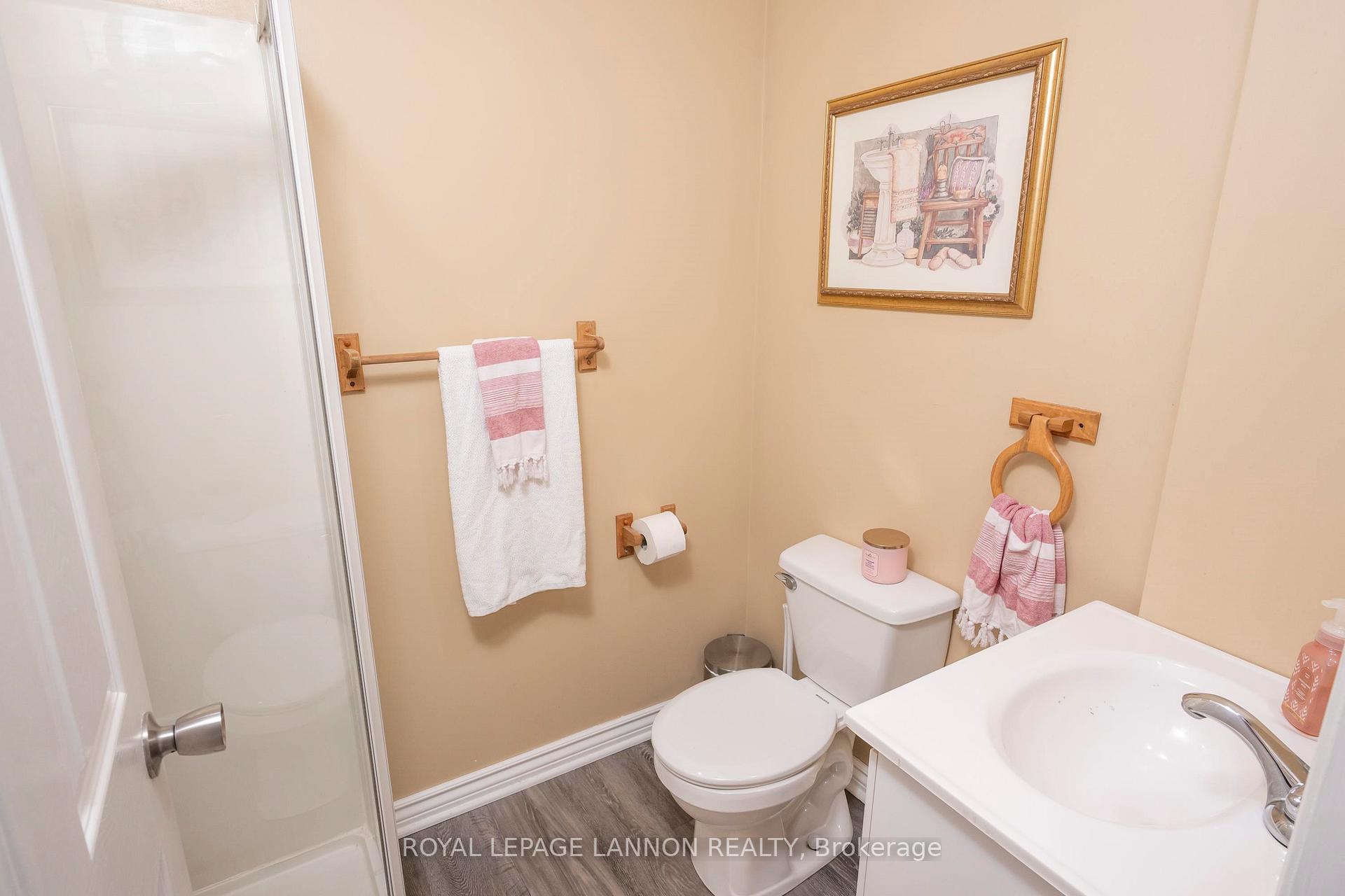Photo 38 of 113 Isabella St. W. W, Thunder Bay, Green Acres — HOMEH