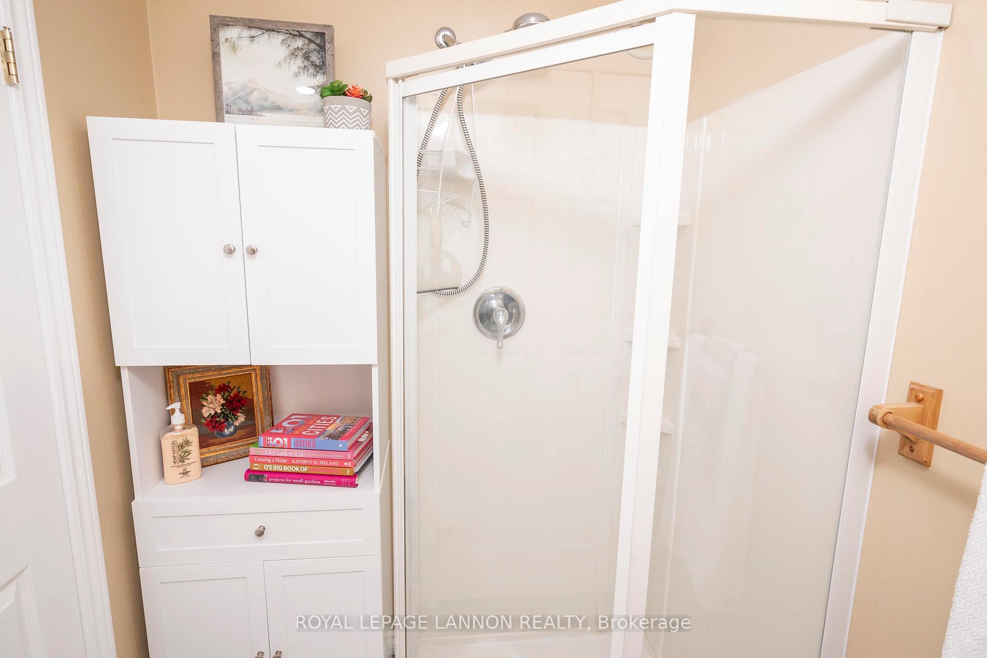 Photo 39 of 113 Isabella St. W. W, Thunder Bay, Green Acres — HOMEH