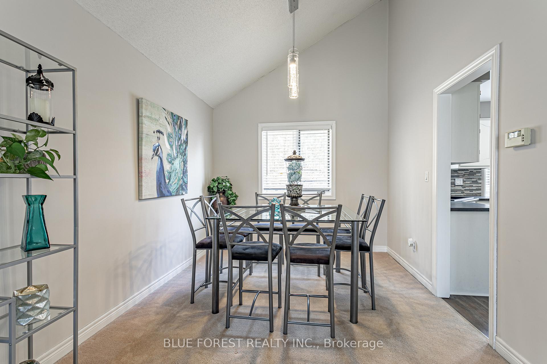 Photo 16 of 14 Eric Drive, Thames Centre, Dorchester — HOMEH