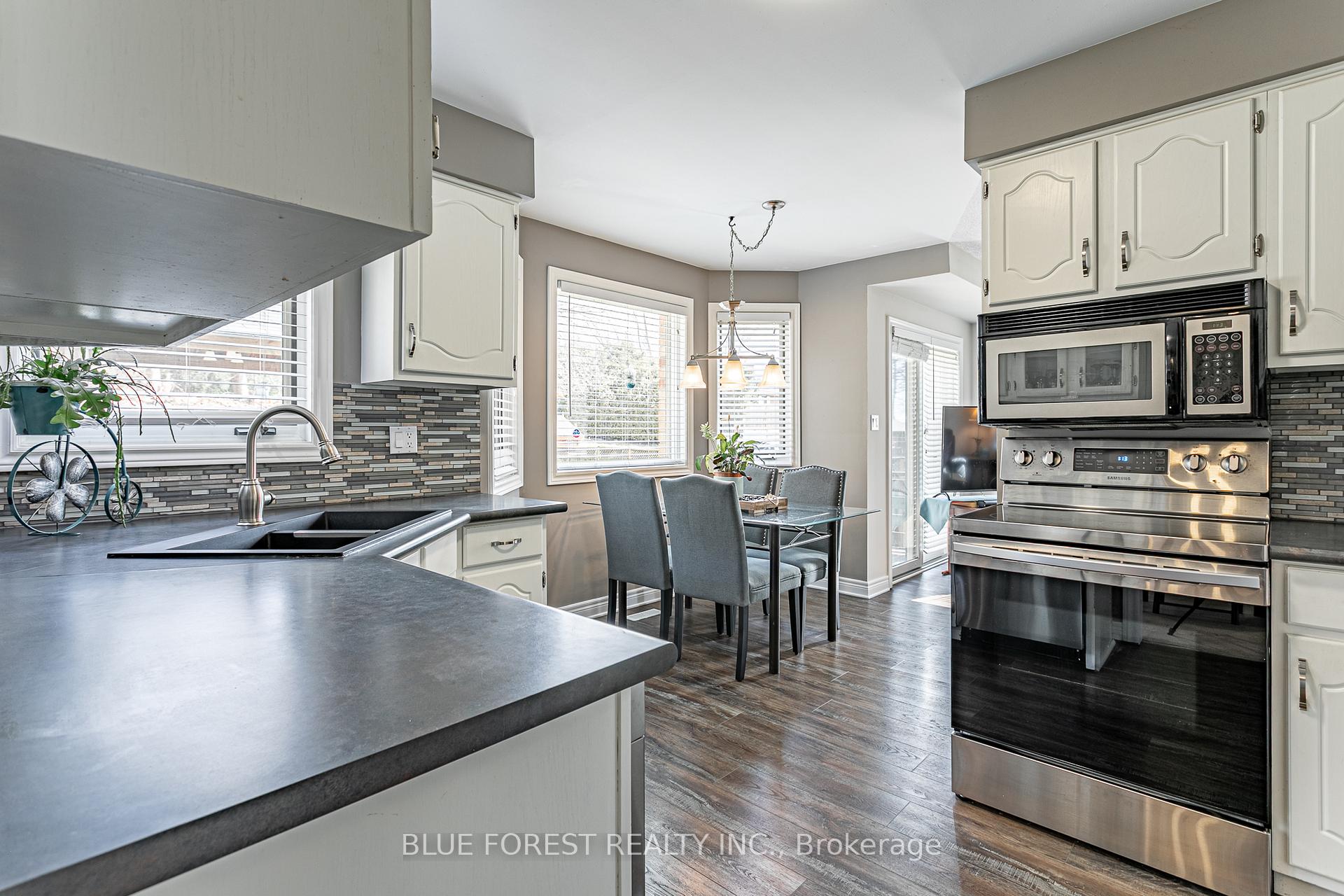 Photo 18 of 14 Eric Drive, Thames Centre, Dorchester — HOMEH