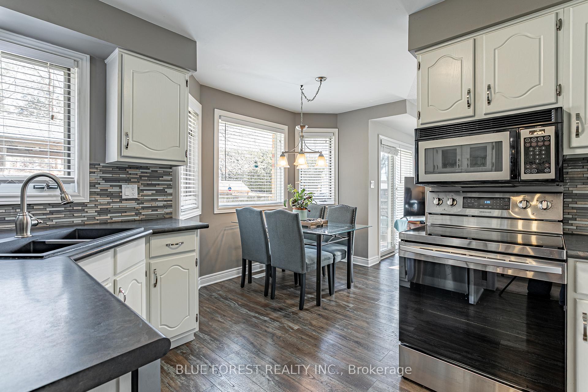 Photo 19 of 14 Eric Drive, Thames Centre, Dorchester — HOMEH