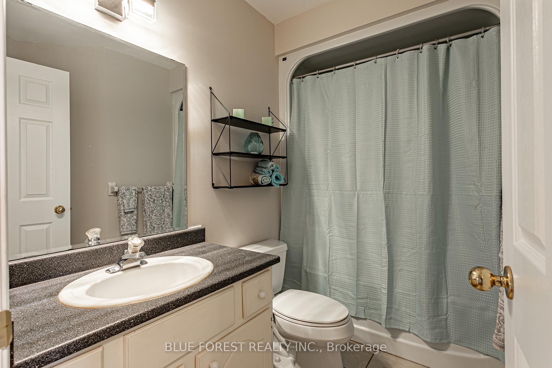 Photo 33 of 14 Eric Drive, Thames Centre, Dorchester — HOMEH