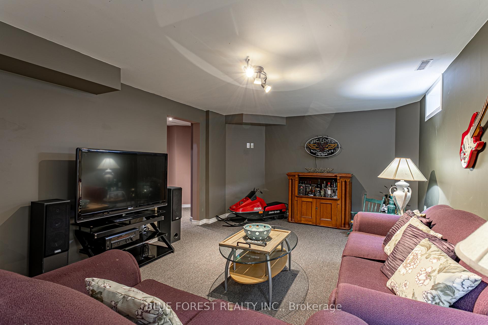 Photo 42 of 14 Eric Drive, Thames Centre, Dorchester — HOMEH