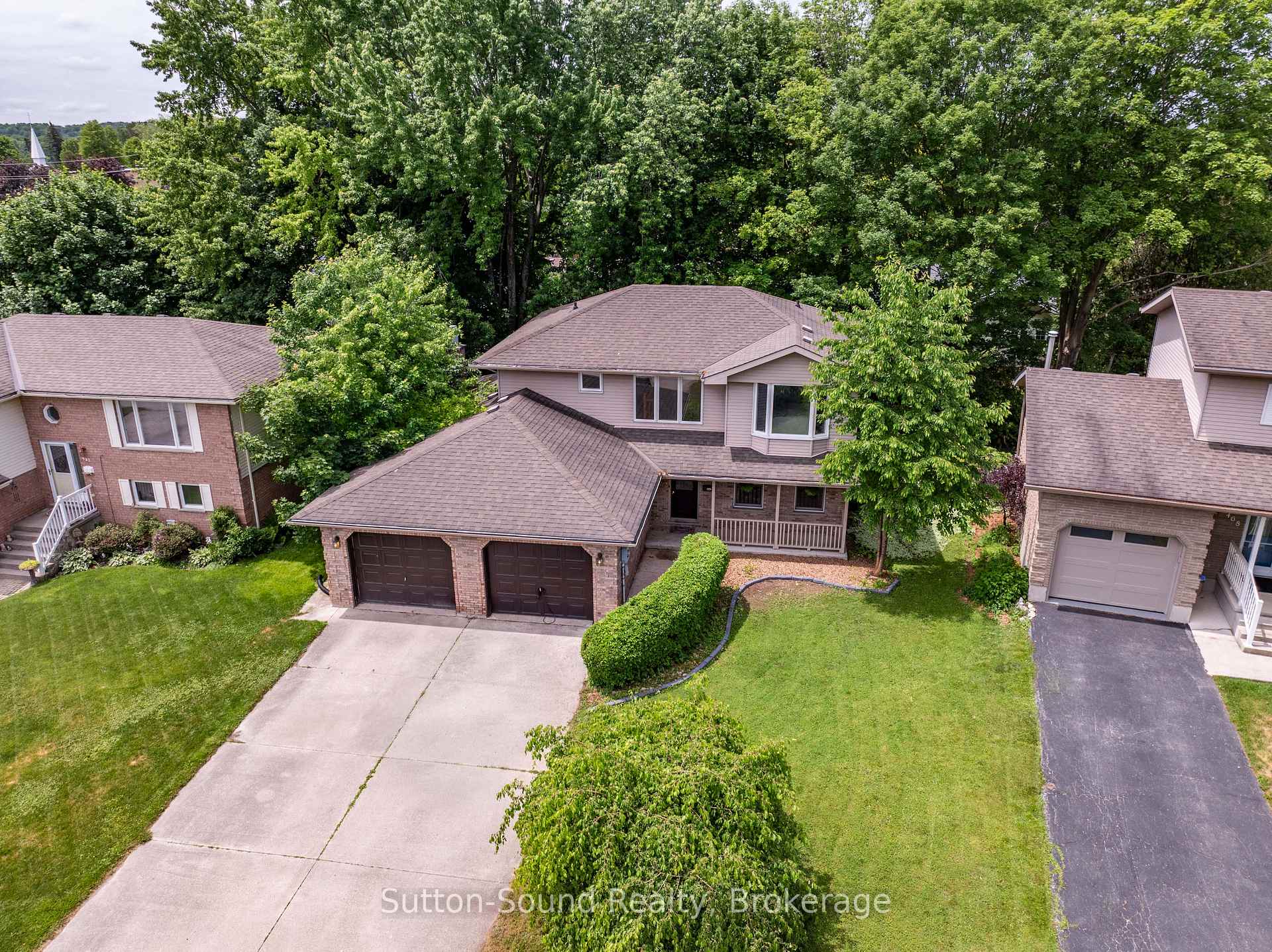 Photo 3 of 460 8TH Avenue E, Owen Sound — HOMEH