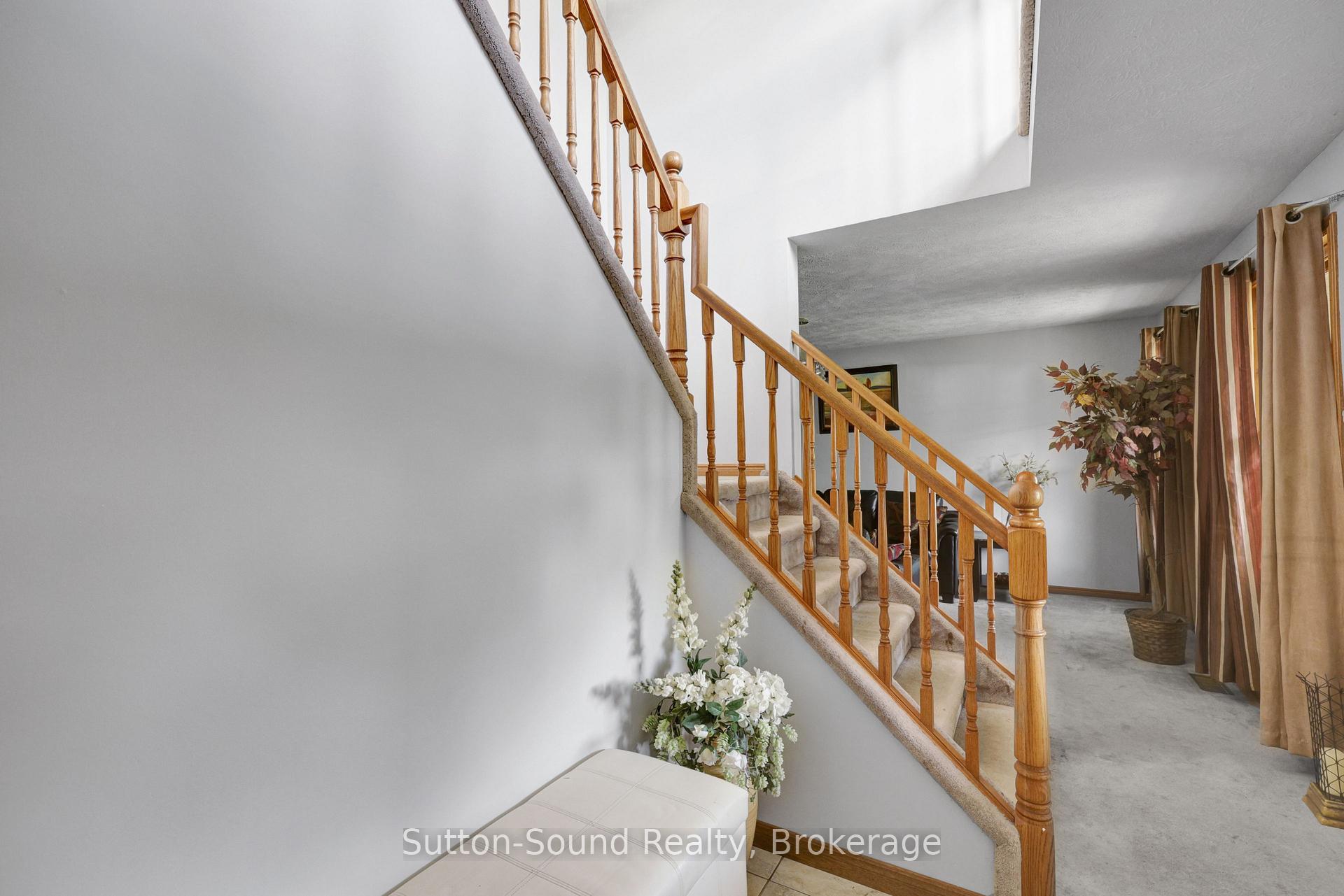 Photo 7 of 460 8TH Avenue E, Owen Sound — HOMEH