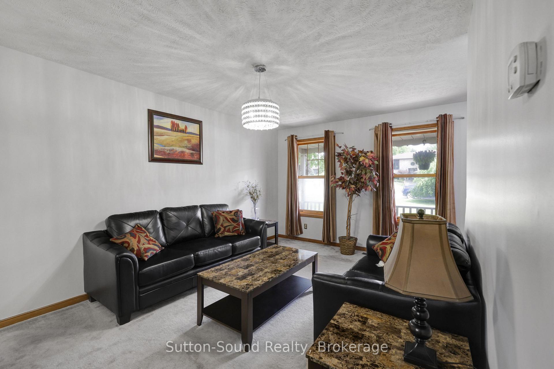 Photo 18 of 460 8TH Avenue E, Owen Sound — HOMEH