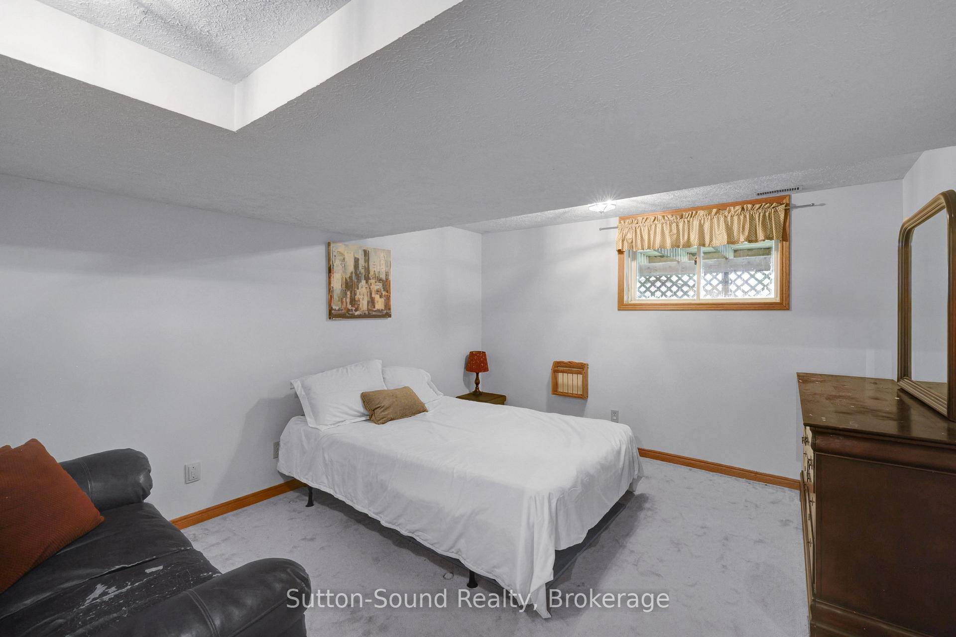 Photo 36 of 460 8TH Avenue E, Owen Sound — HOMEH