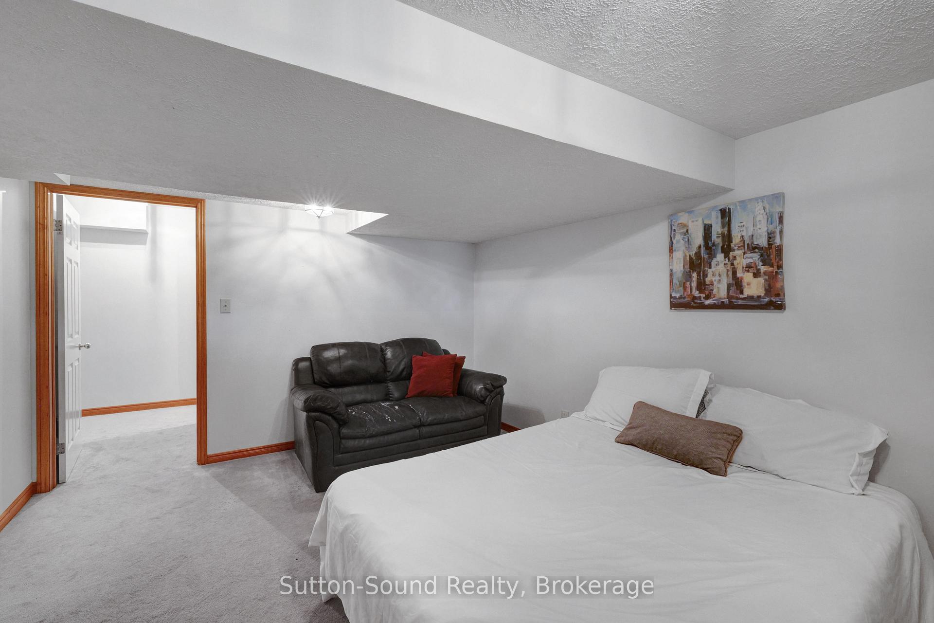 Photo 37 of 460 8TH Avenue E, Owen Sound — HOMEH