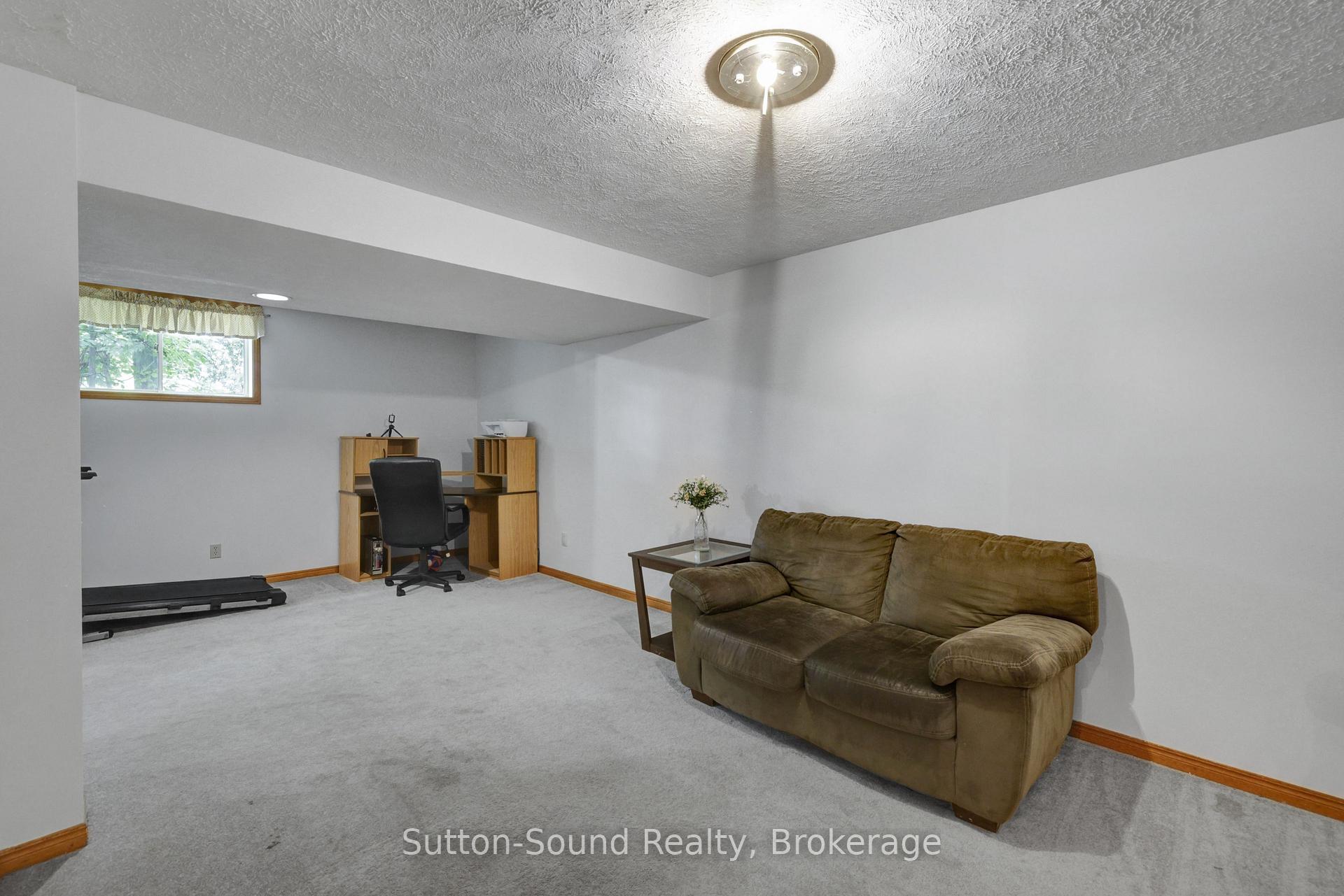 Photo 42 of 460 8TH Avenue E, Owen Sound — HOMEH