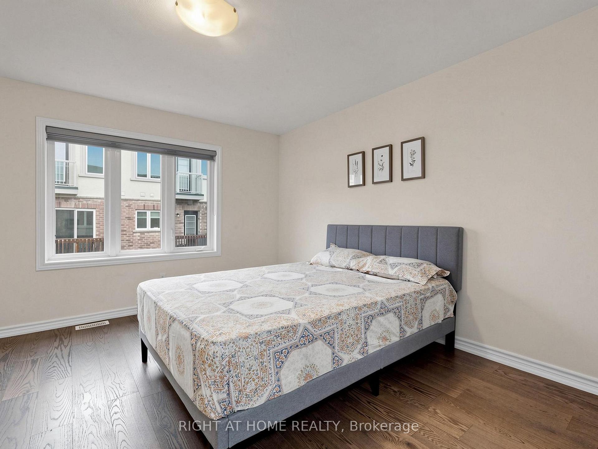 Photo 18 of 124 Mosaic Drive, Hamilton, Waterdown — HOMEH