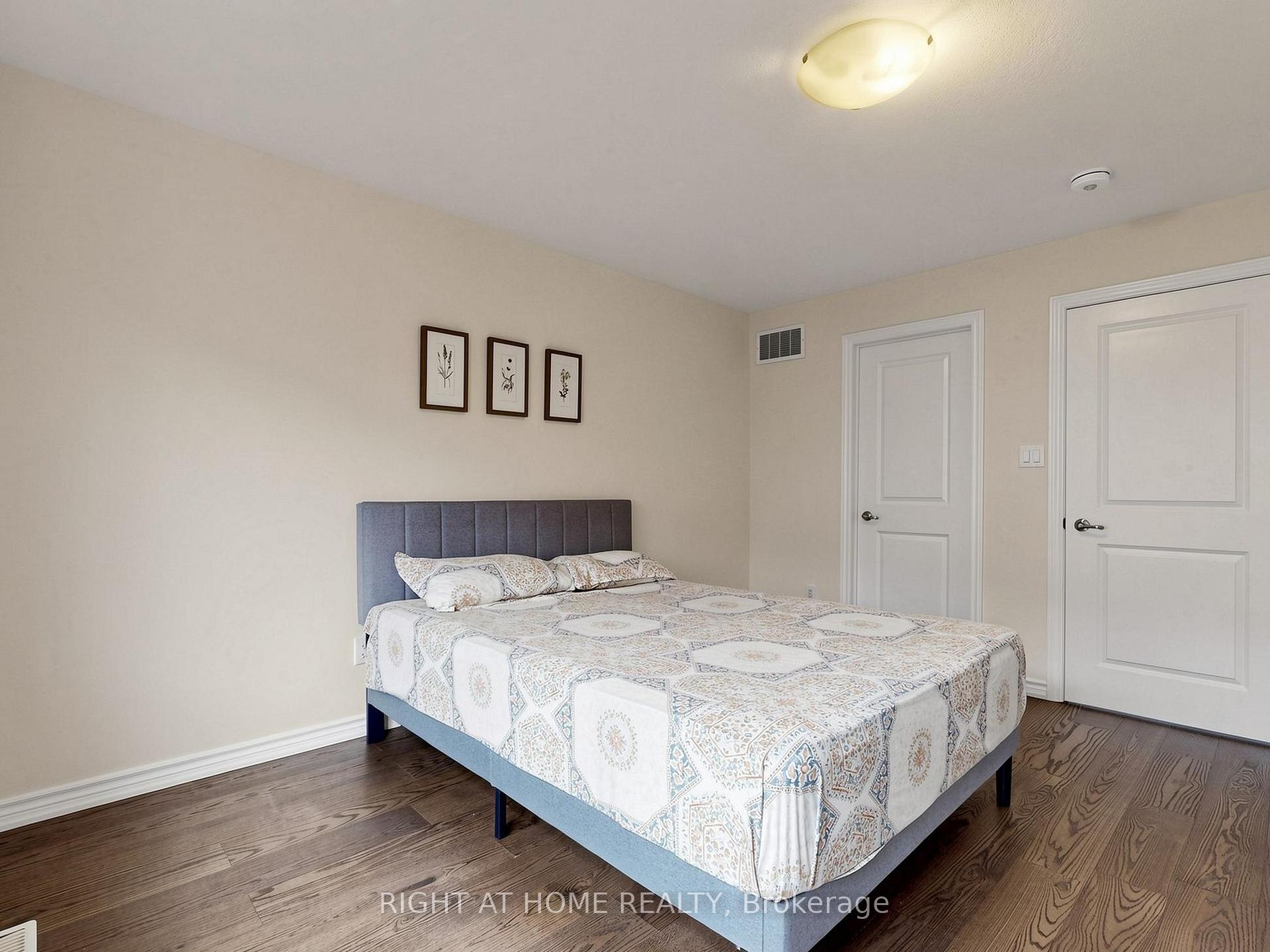 Photo 20 of 124 Mosaic Drive, Hamilton, Waterdown — HOMEH