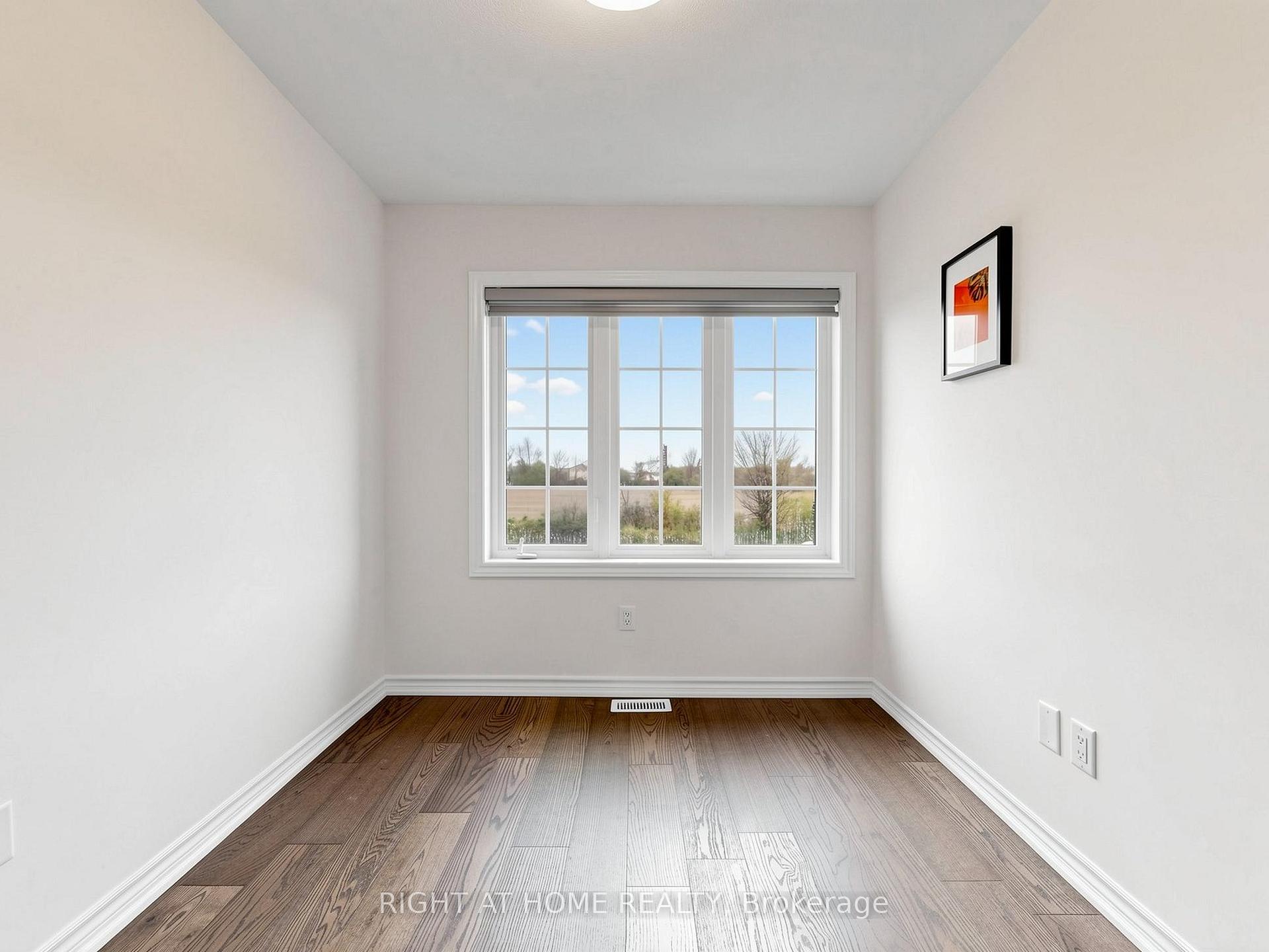 Photo 26 of 124 Mosaic Drive, Hamilton, Waterdown — HOMEH