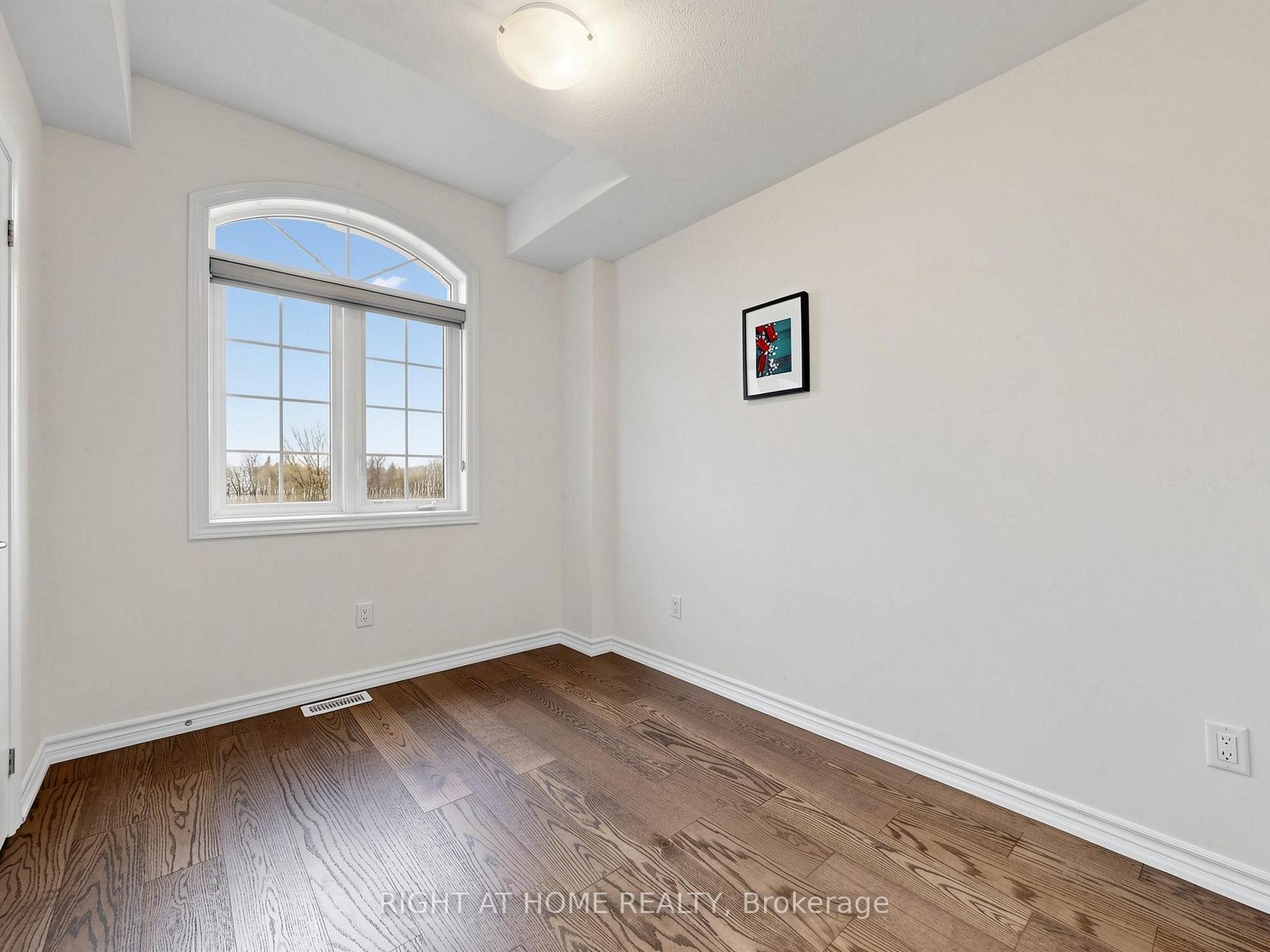 Photo 28 of 124 Mosaic Drive, Hamilton, Waterdown — HOMEH