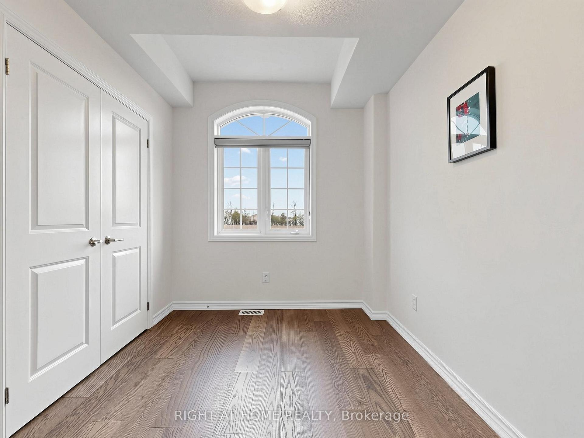 Photo 29 of 124 Mosaic Drive, Hamilton, Waterdown — HOMEH