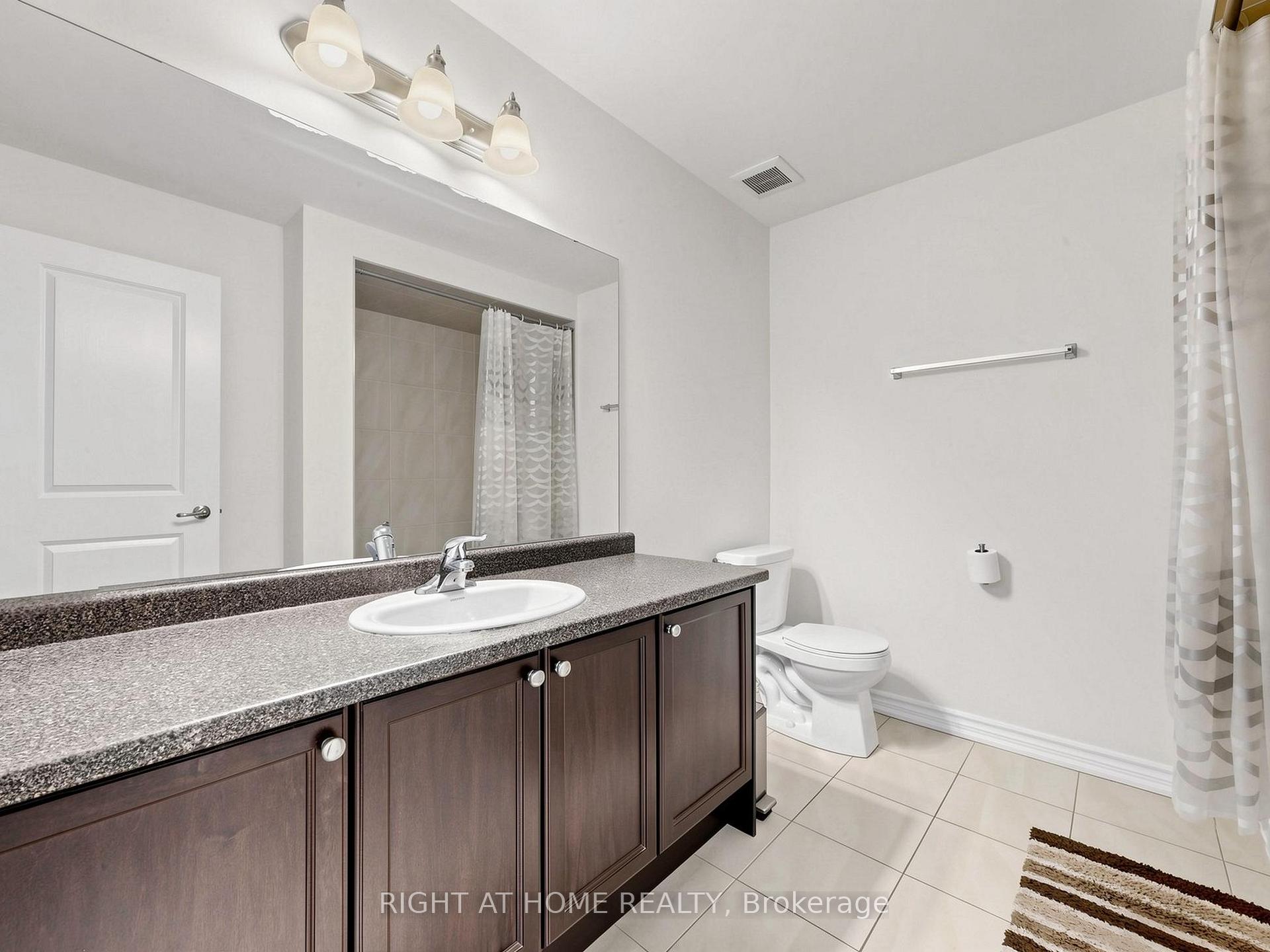 Photo 31 of 124 Mosaic Drive, Hamilton, Waterdown — HOMEH