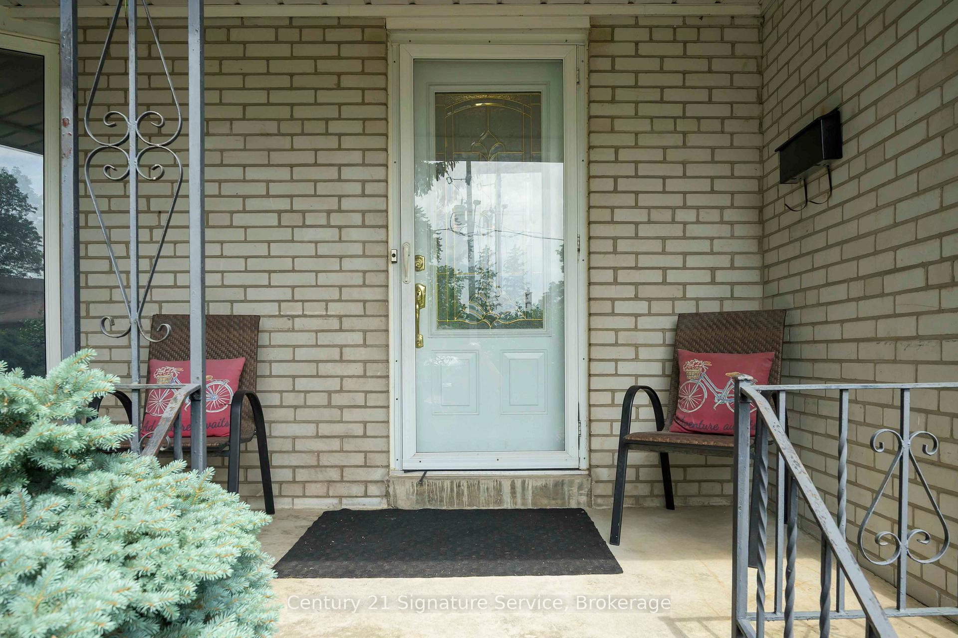 Photo 2 of 2150 Greenhurst Avenue, Mississauga, Lakeview — HOMEH