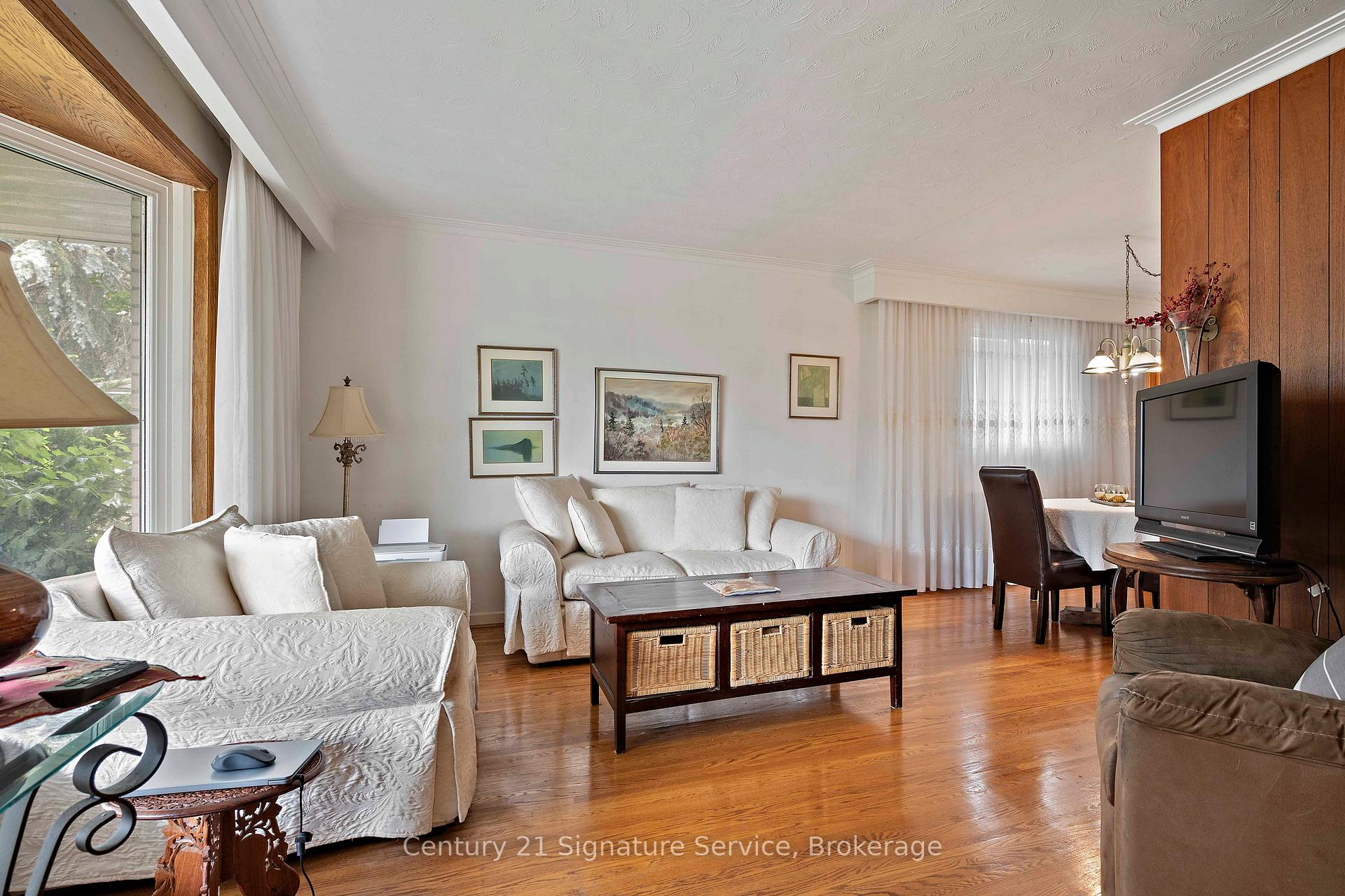 Photo 4 of 2150 Greenhurst Avenue, Mississauga, Lakeview — HOMEH