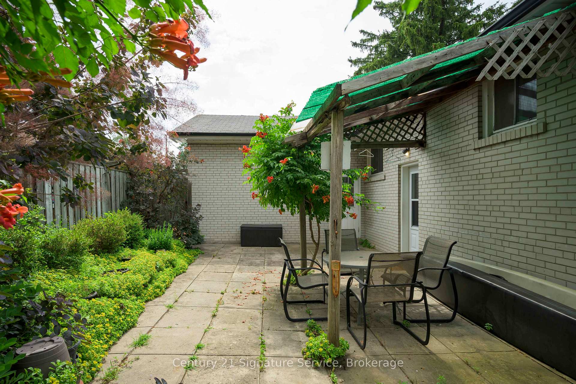 Photo 23 of 2150 Greenhurst Avenue, Mississauga, Lakeview — HOMEH