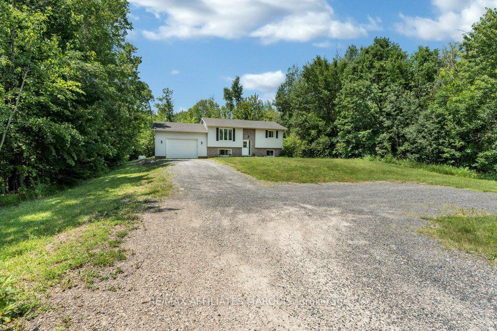 Photo 3 of 437 Miller Drive, Drummond/North Elmsley, Drummond N Elmsley (Drummond) Twp — HOMEH