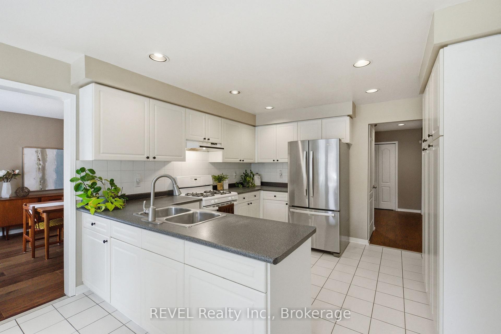 Photo 11 of 150 Fallingbrook Street, Whitby, Pringle Creek — HOMEH