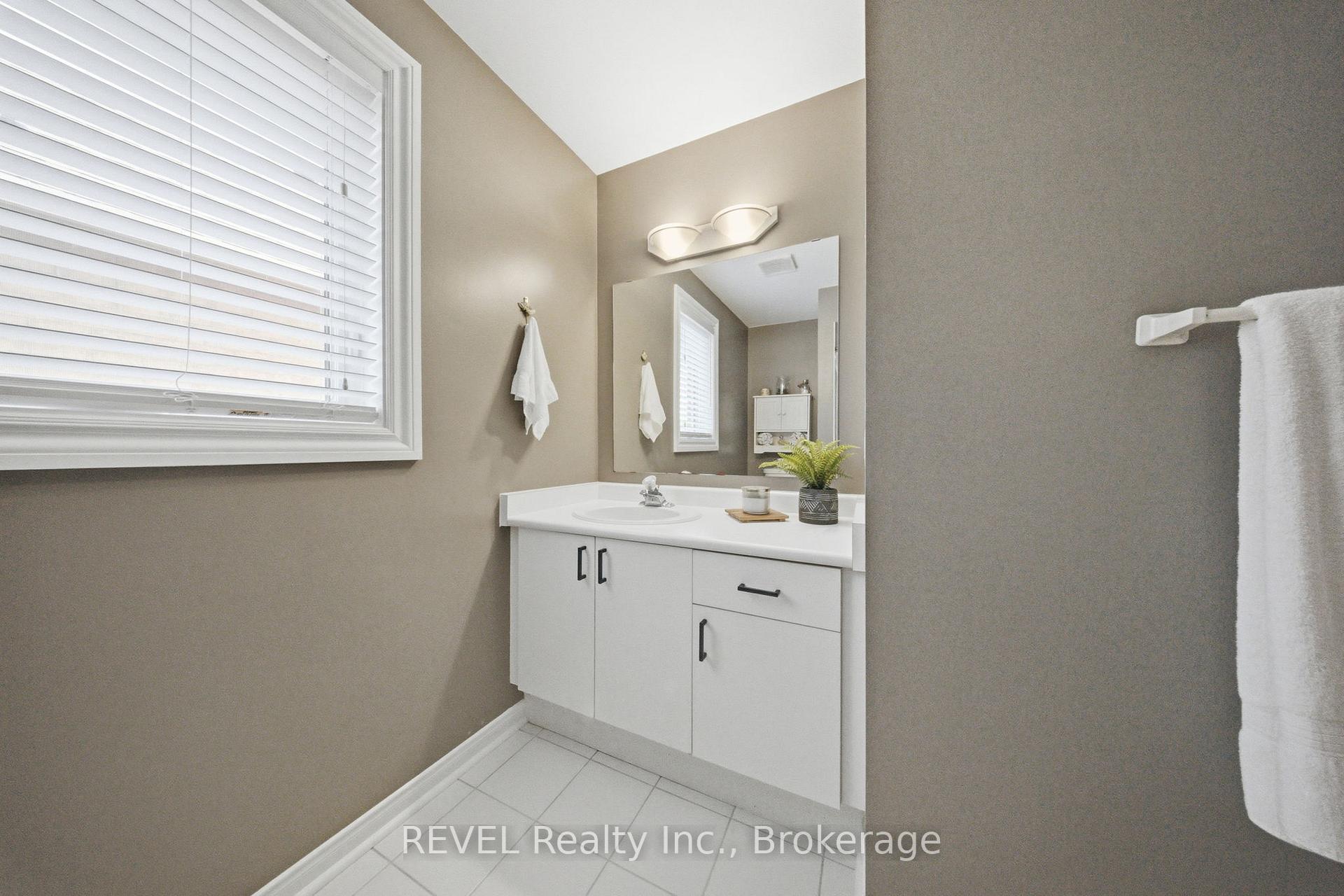Photo 24 of 150 Fallingbrook Street, Whitby, Pringle Creek — HOMEH